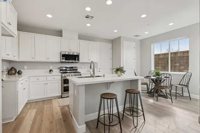 $699,000 | 262 Mindy Way, Pittsburg, CA 94565