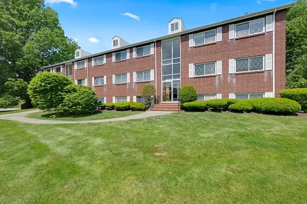 $299,000 | 1 Fernview Avenue, Unit 6, North Andover, MA 01845