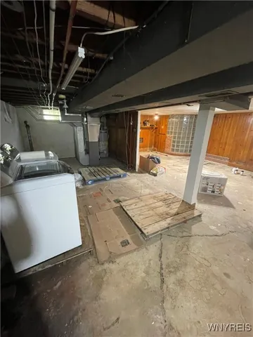 $1,400 | 115 Burke Drive, Buffalo, NY 14215