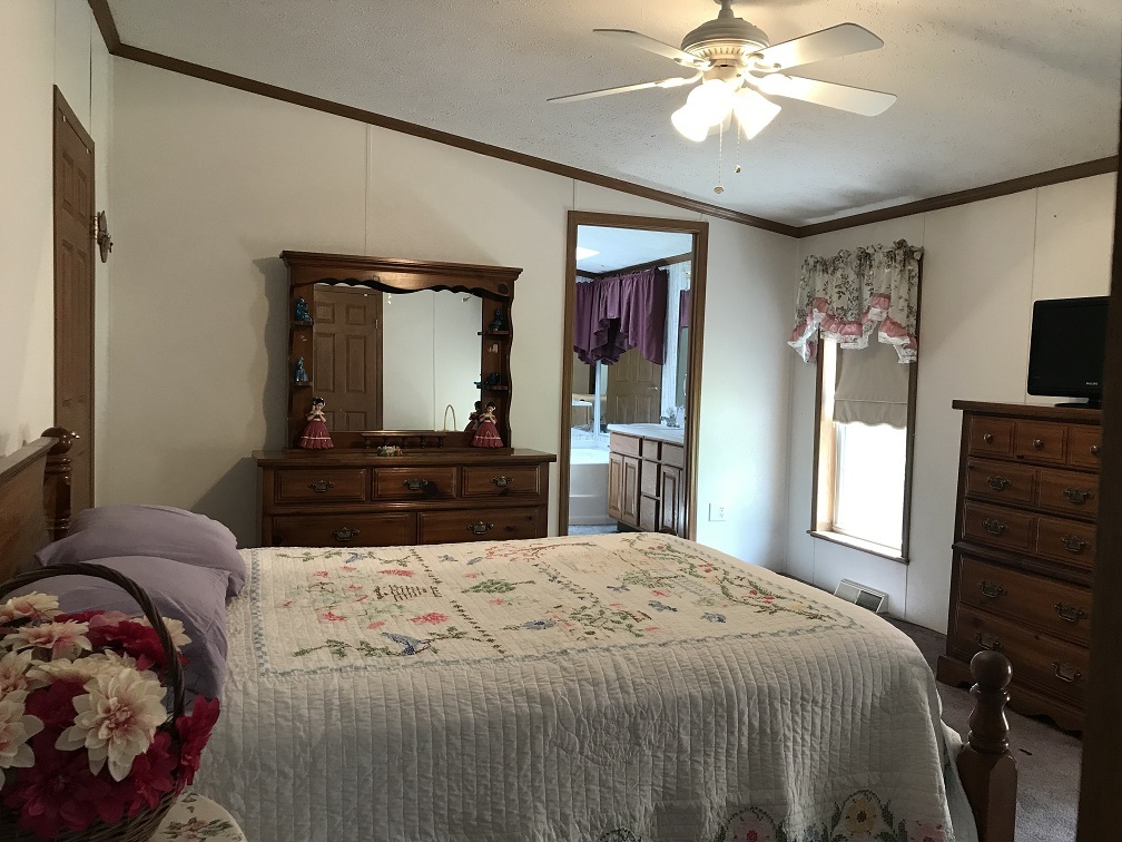 9488 North Buckthal Road Bicknell, IN 47512 - Photo 15 of 30 Gallery Image 15
