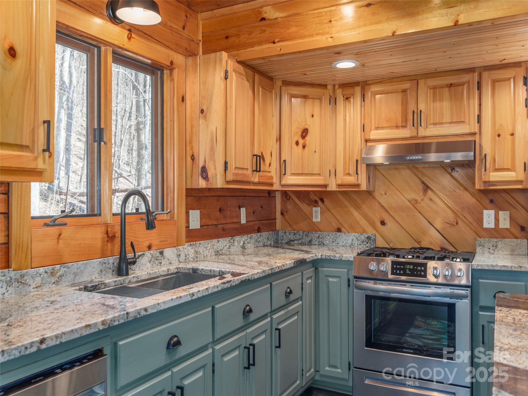 3424 Wesley Creek Road Clyde, NC 28721 - Photo 16 of 45
