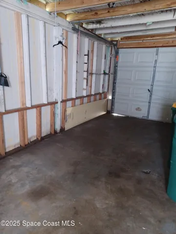 a view of a garage