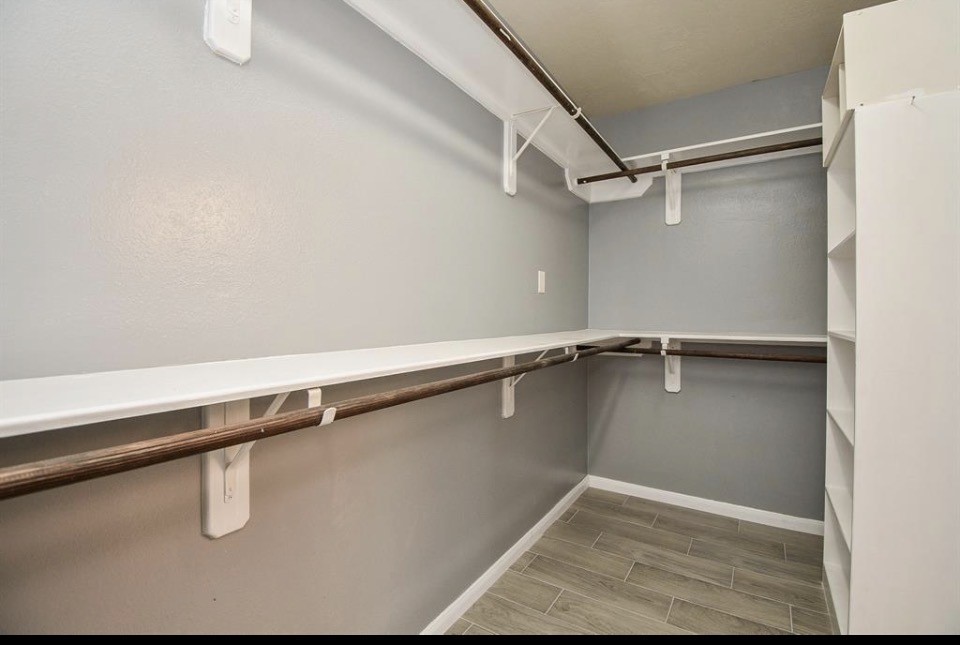 8515 Split Branch Lane Houston, TX 77095 - Photo 17 of 31 a close view of closet