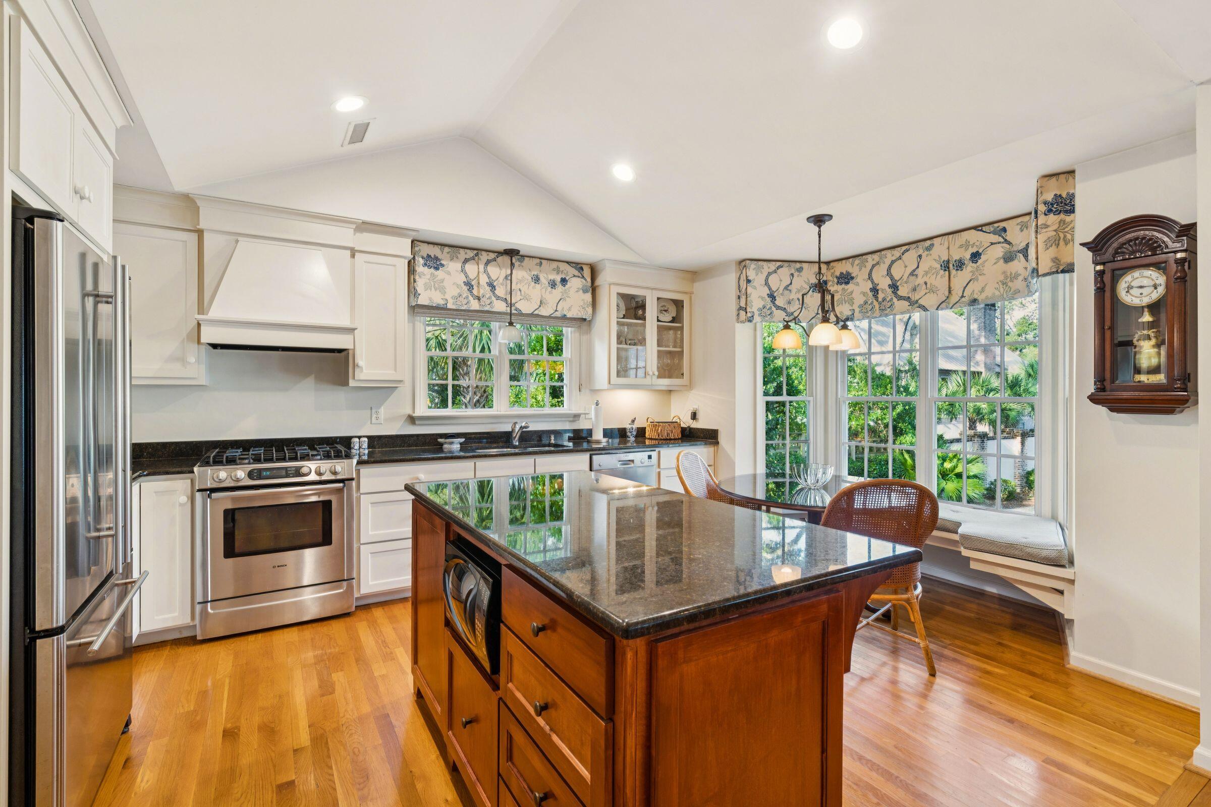 119 Freeman Street Mount Pleasant, SC 29464 - Photo 18 of 67 Kitchen