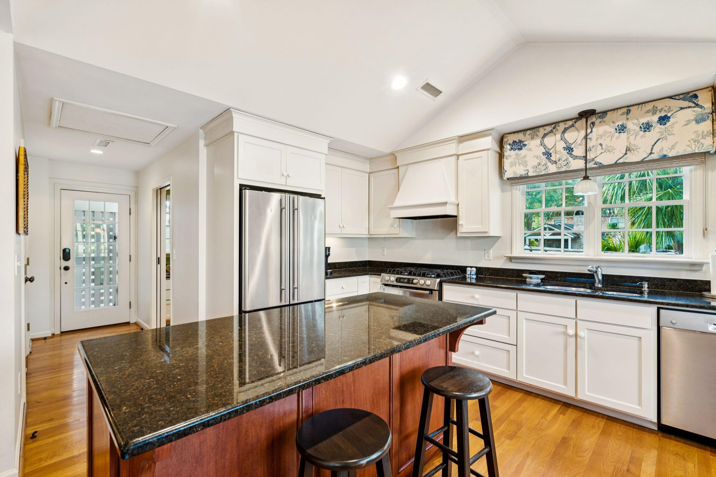 119 Freeman Street Mount Pleasant, SC 29464 - Photo 21 of 67 Kitchen