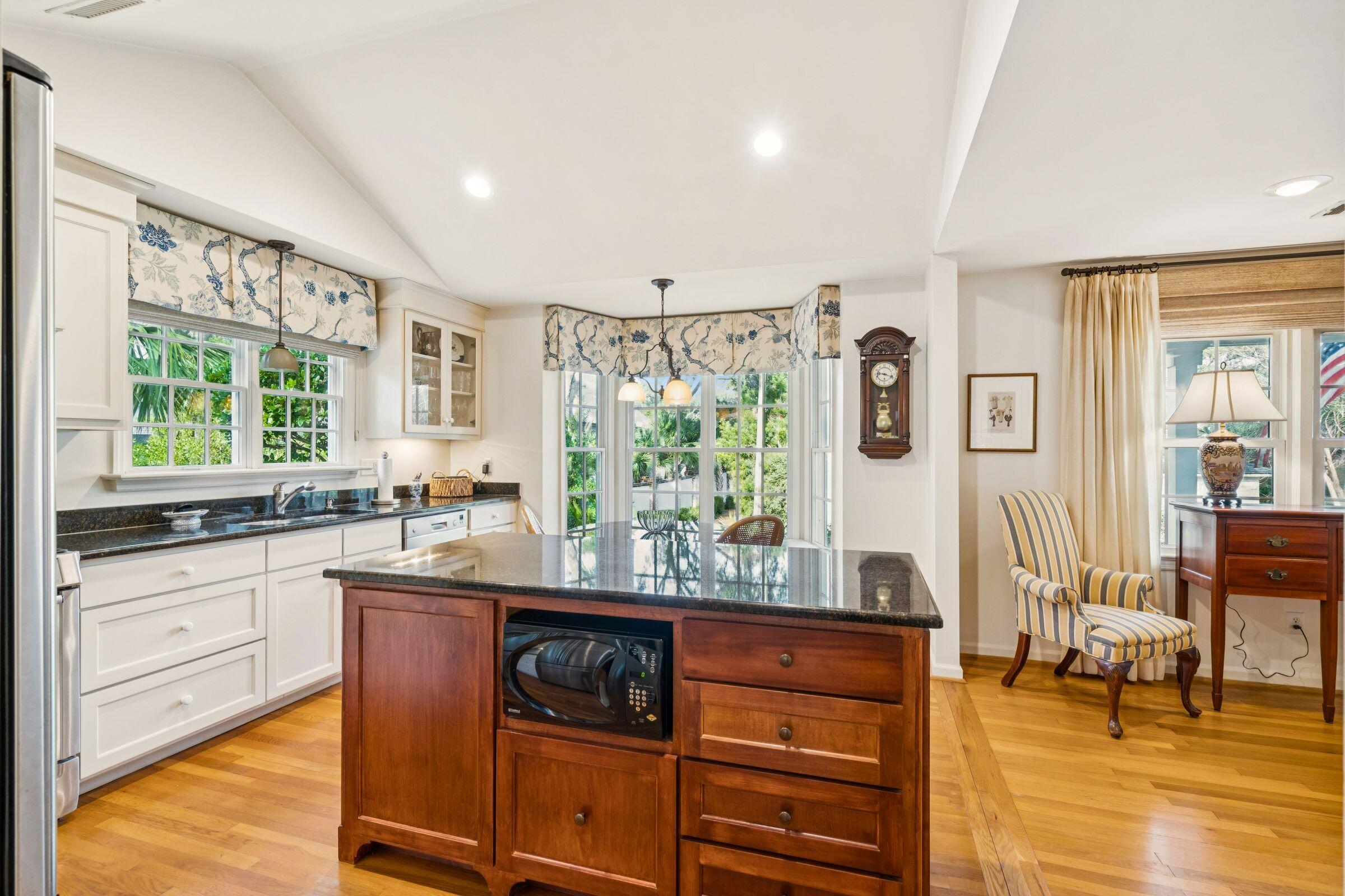 119 Freeman Street Mount Pleasant, SC 29464 - Photo 28 of 67 Kitchen