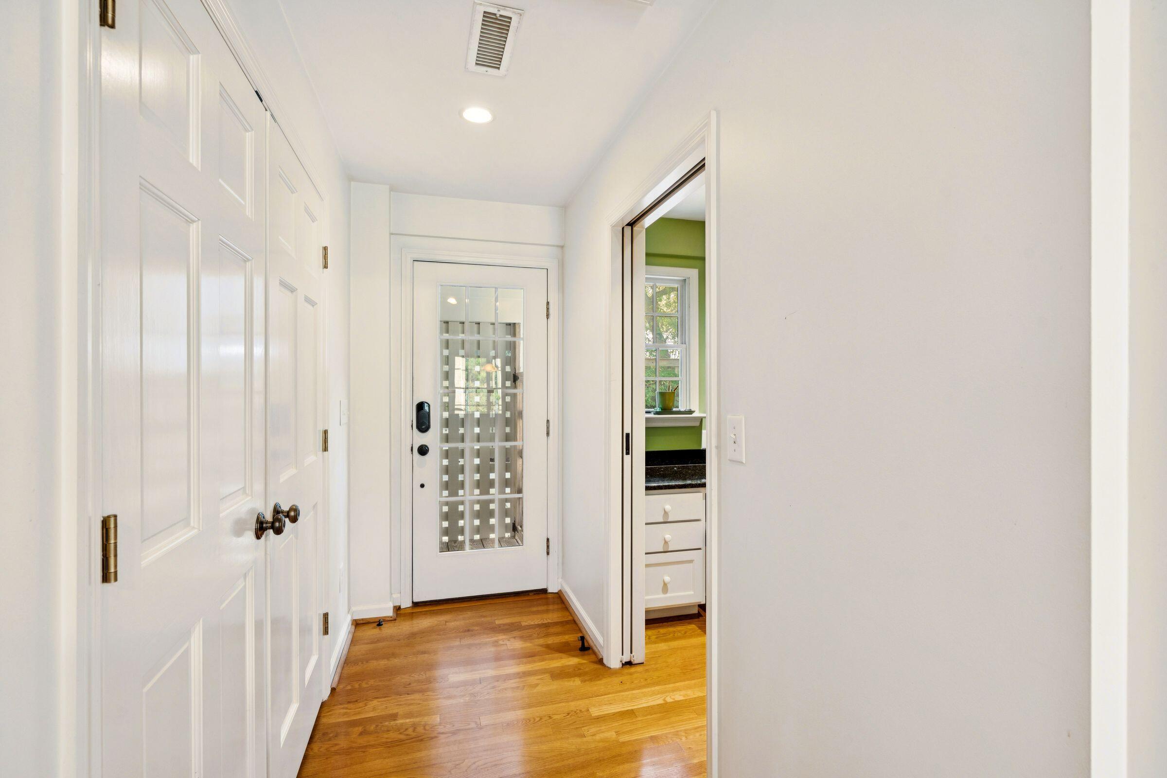 119 Freeman Street Mount Pleasant, SC 29464 - Photo 39 of 67 Hallway