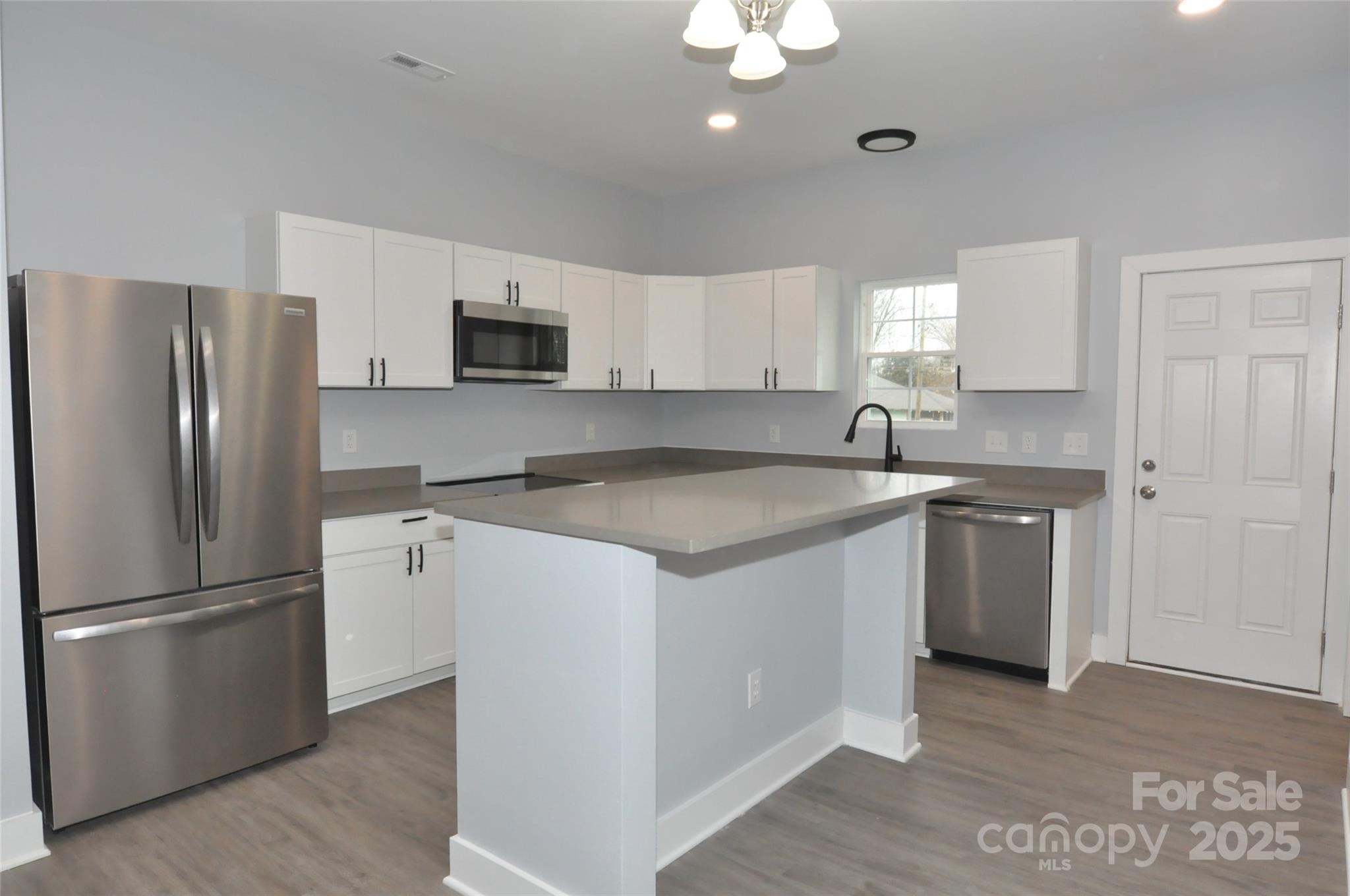 573 5th Street Chester, SC 29706 - Photo 9 of 22