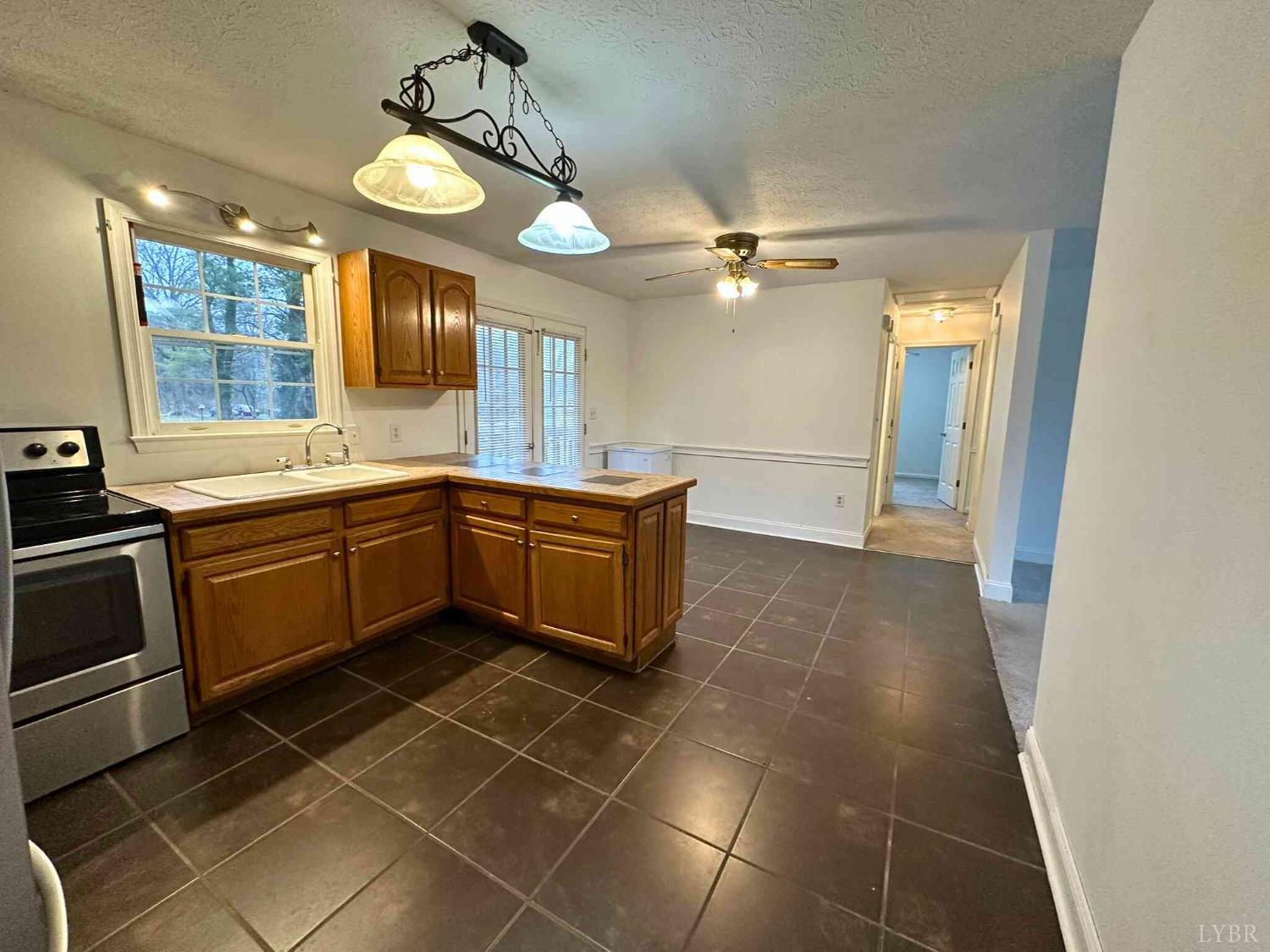 212 Mustang Road Bedford, VA 24523 - Photo 11 of 38