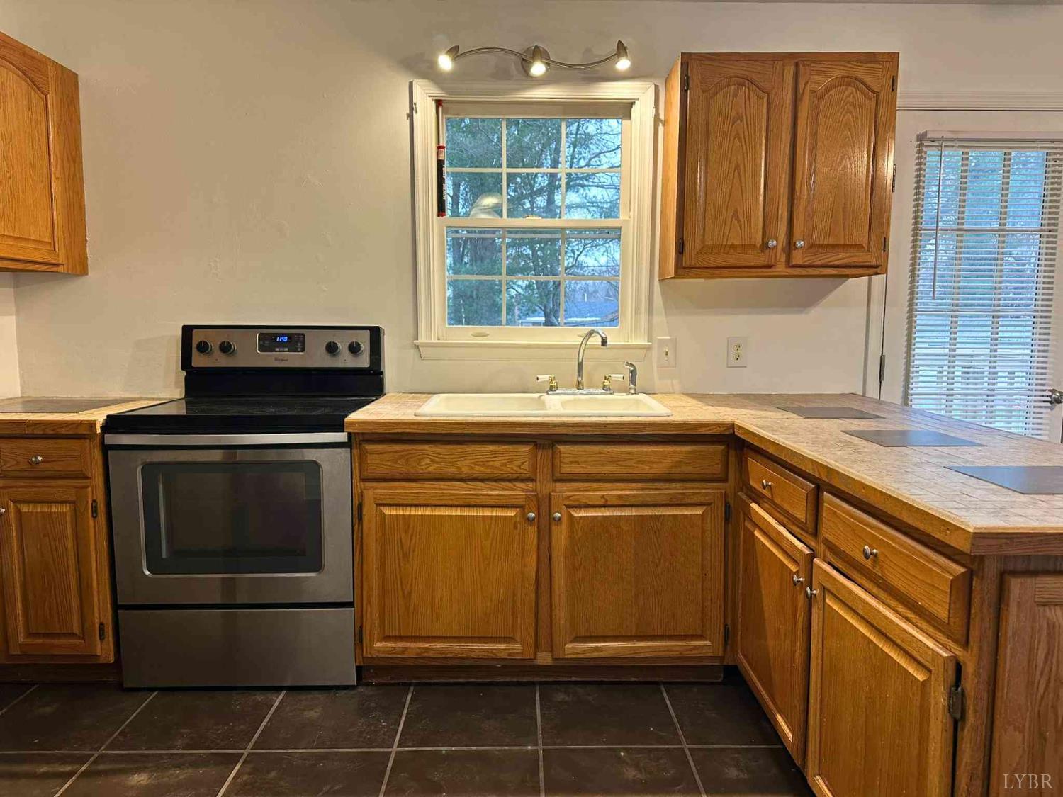 212 Mustang Road Bedford, VA 24523 - Photo 4 of 38