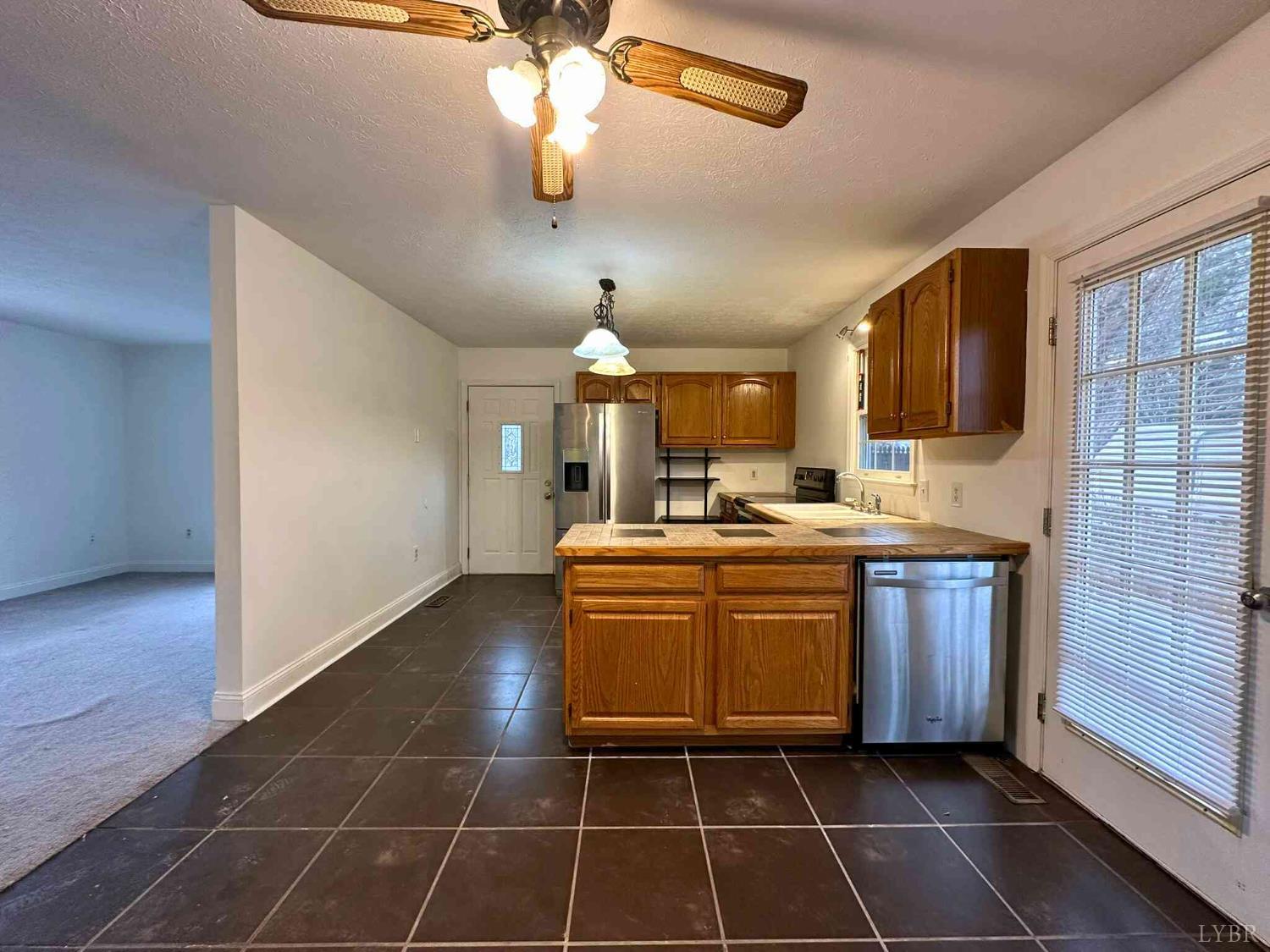 212 Mustang Road Bedford, VA 24523 - Photo 8 of 38