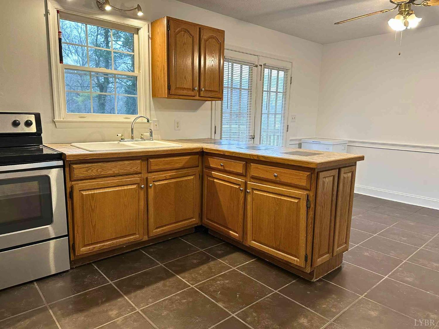 212 Mustang Road Bedford, VA 24523 - Photo 9 of 38