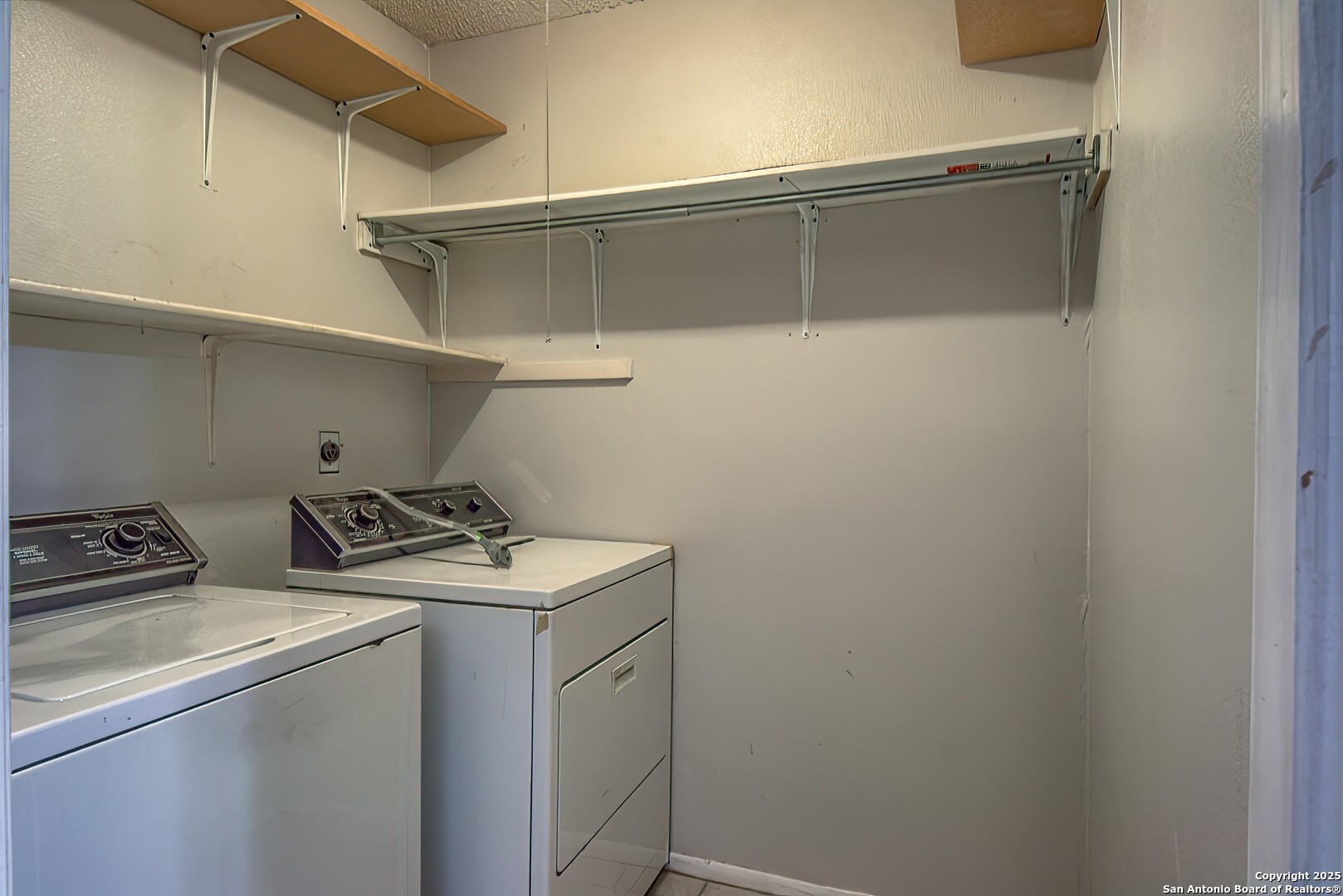 6827 Misty Field Drive Converse, TX 78109 - Photo 13 of 25