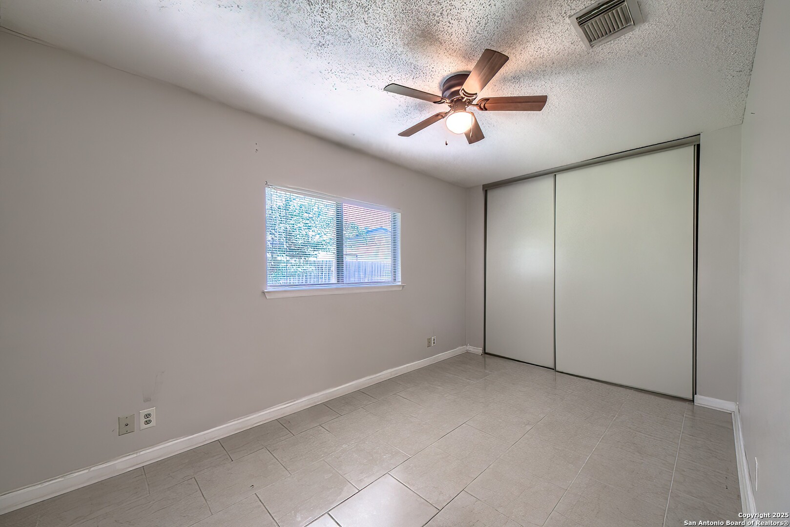 6827 Misty Field Drive Converse, TX 78109 - Photo 18 of 25