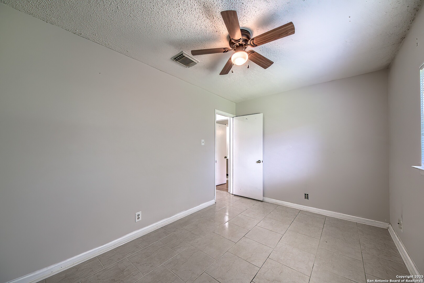 6827 Misty Field Drive Converse, TX 78109 - Photo 20 of 25