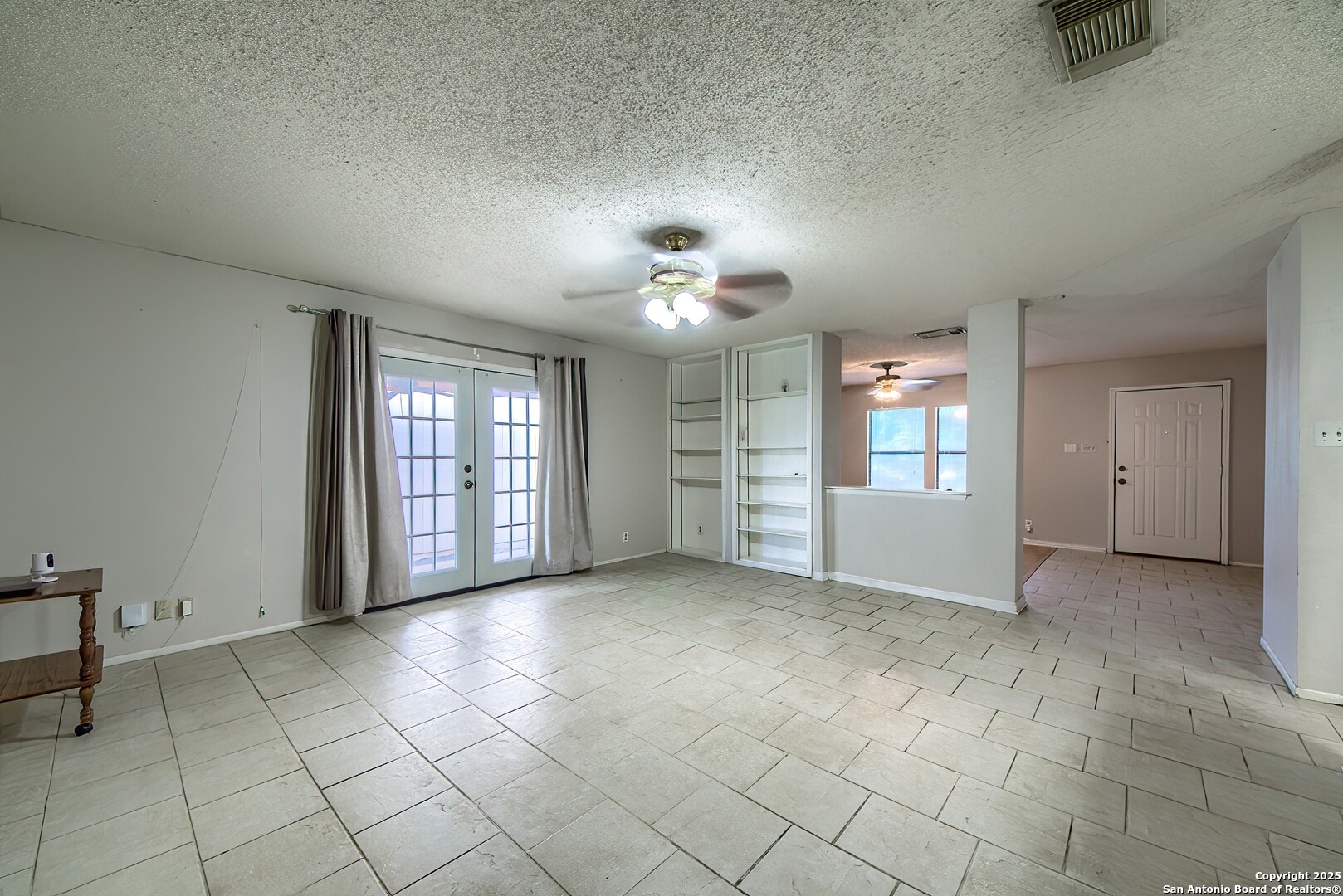 6827 Misty Field Drive Converse, TX 78109 - Photo 7 of 25