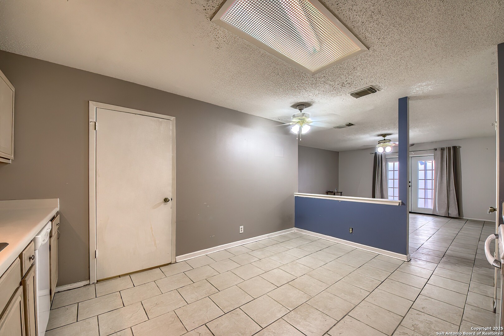 6827 Misty Field Drive Converse, TX 78109 - Photo 10 of 25