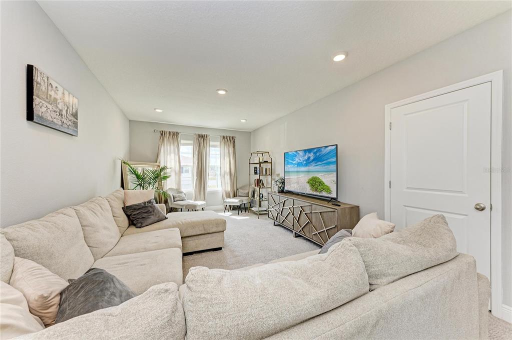 5238 Grove Mill Loop Bradenton, FL 34211 - Photo 4 of 54