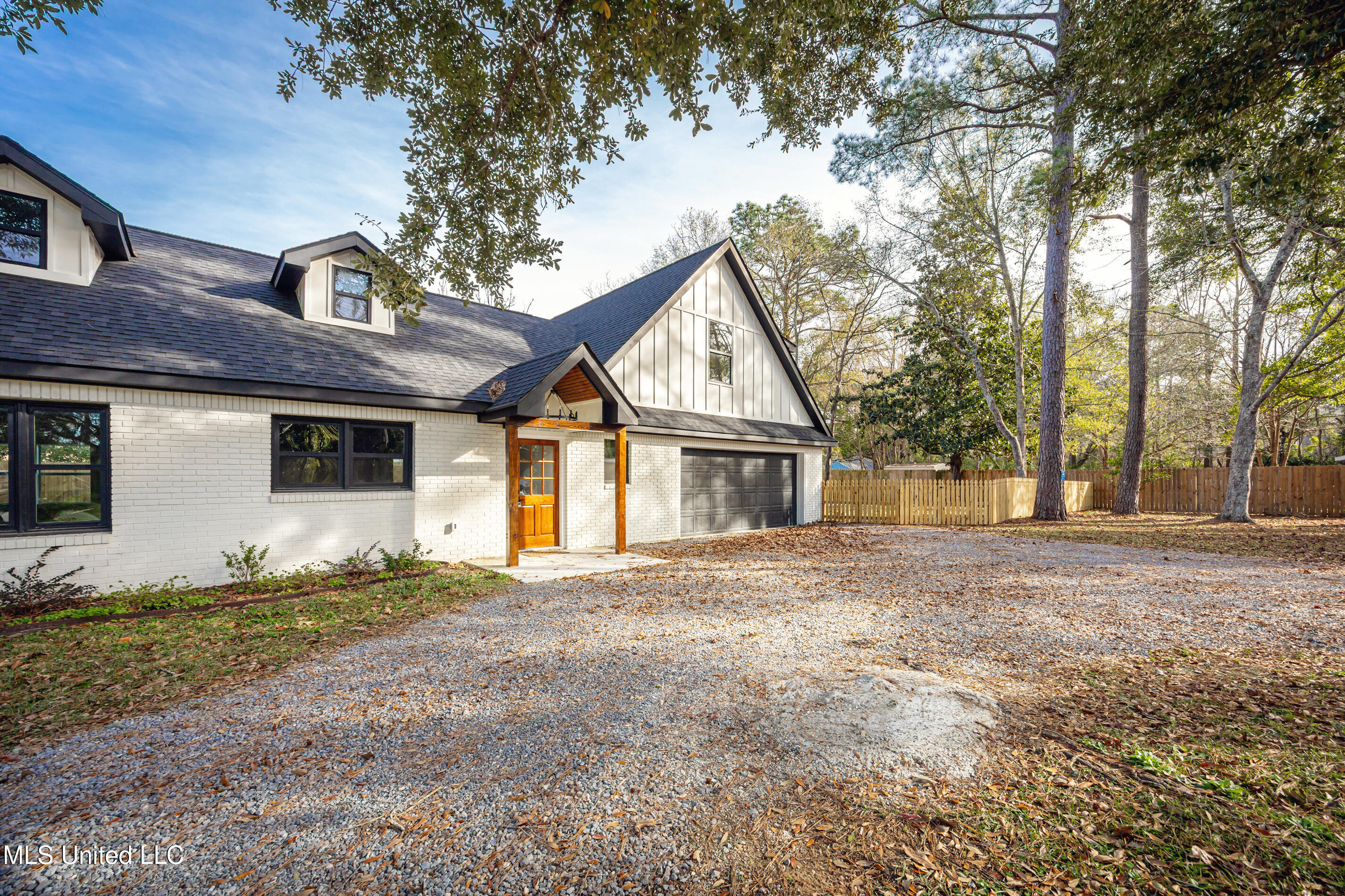 9329 Ridgeview Drive Ocean Springs, MS 39564 - Photo 112 of 114 IMG_1349