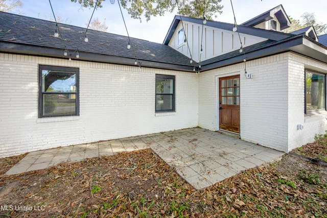 $485,000 | 9329 Ridgeview Drive, Ocean Springs, MS 39564