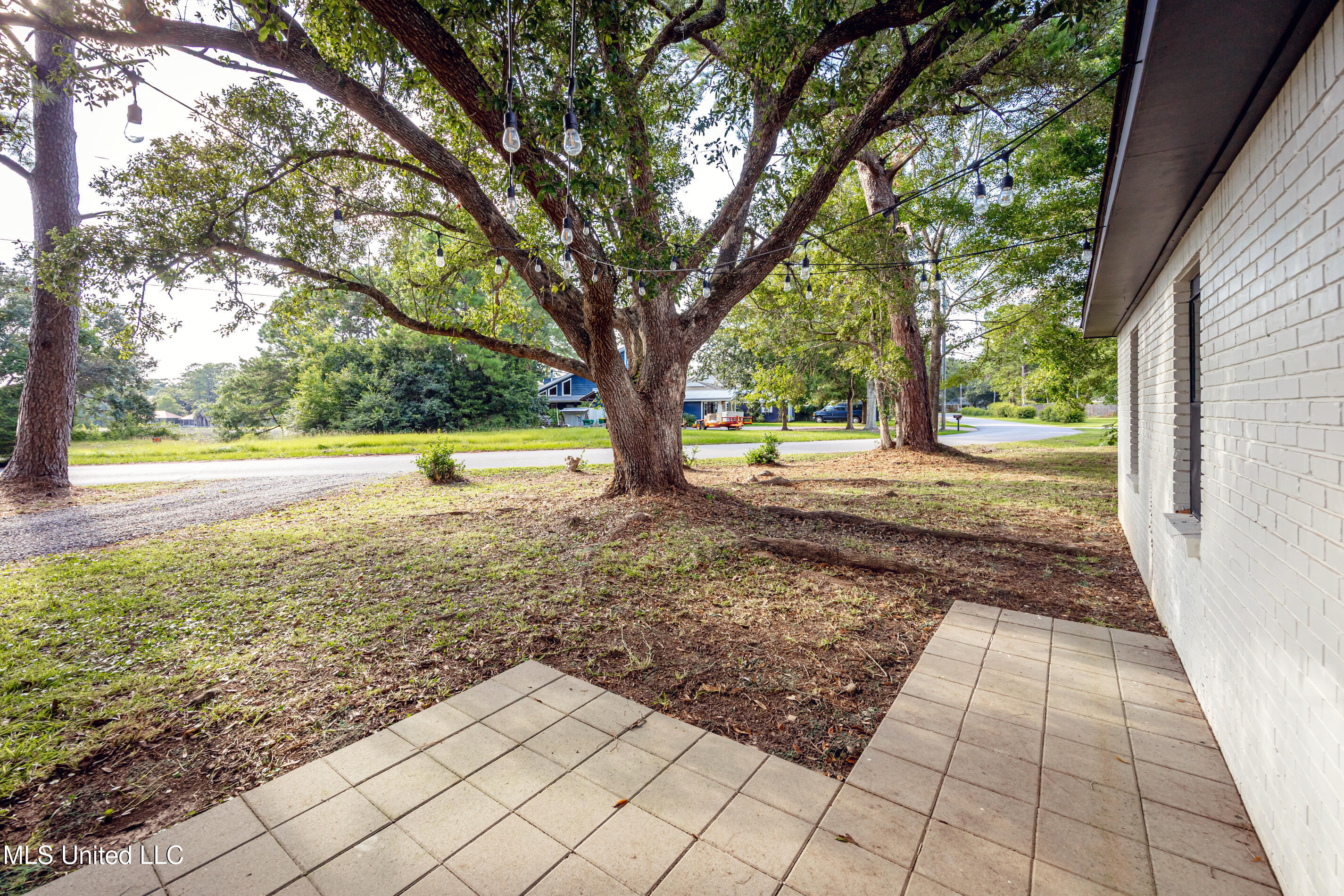 9329 Ridgeview Drive Ocean Springs, MS 39564 - Photo 13 of 114 IMG_4510