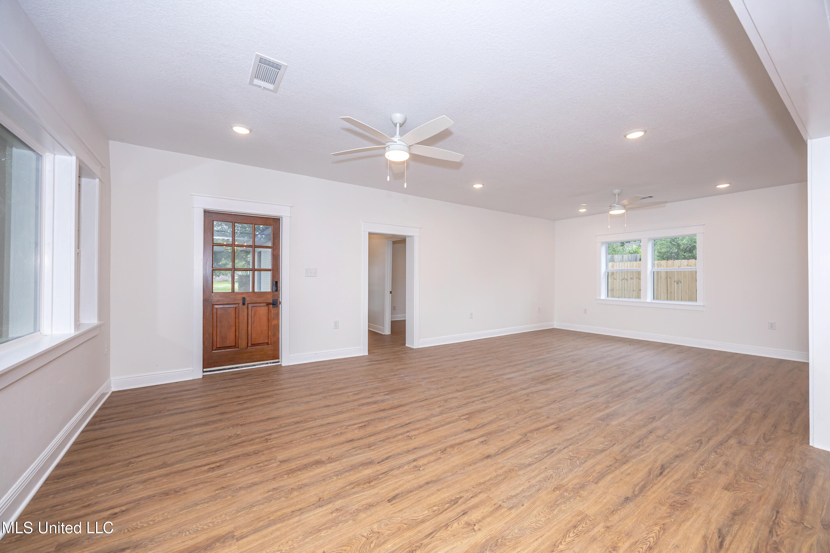 9329 Ridgeview Drive Ocean Springs, MS 39564 - Photo 28 of 114 IMG_4130