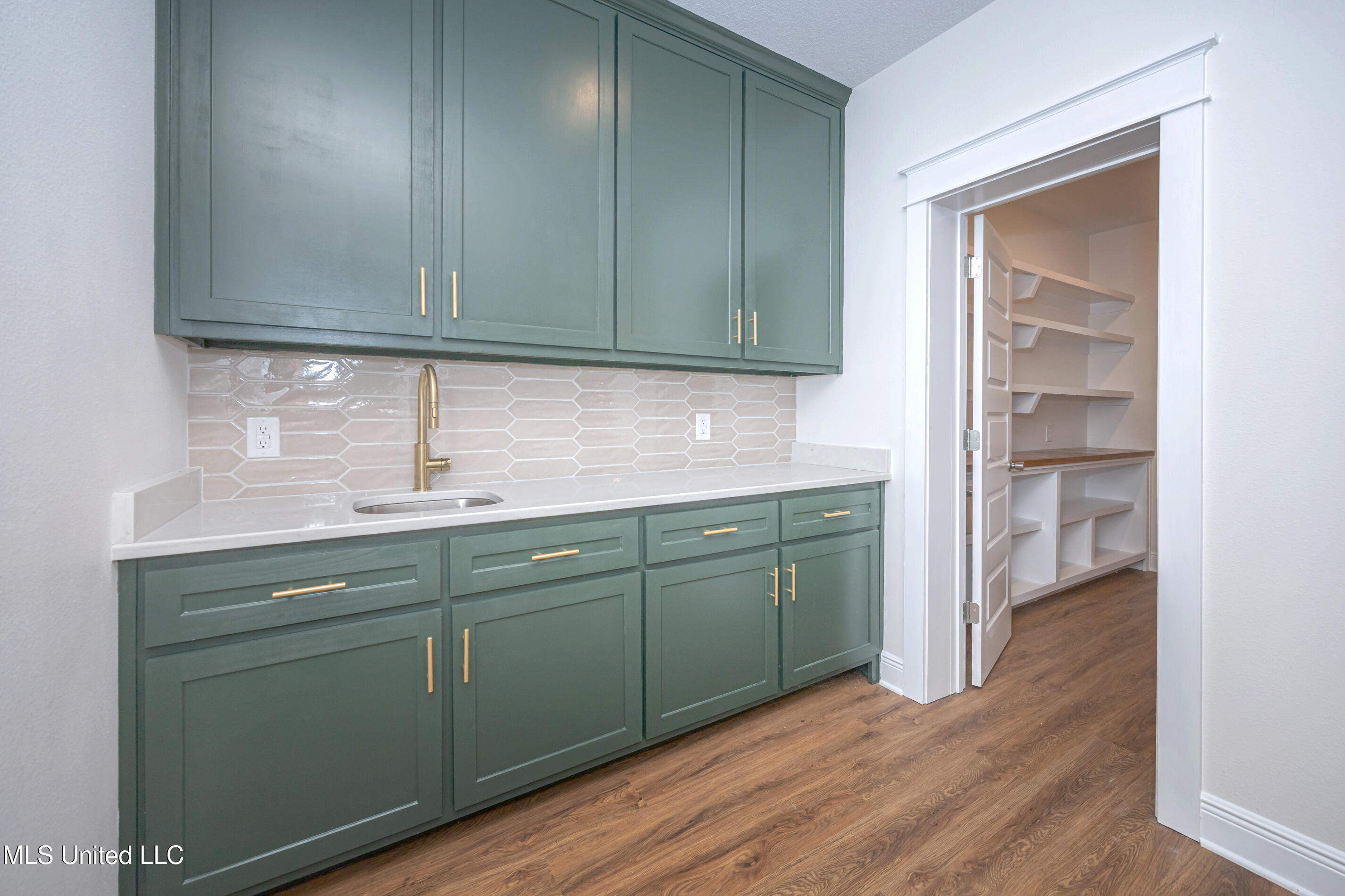 9329 Ridgeview Drive Ocean Springs, MS 39564 - Photo 29 of 126 IMG_4128