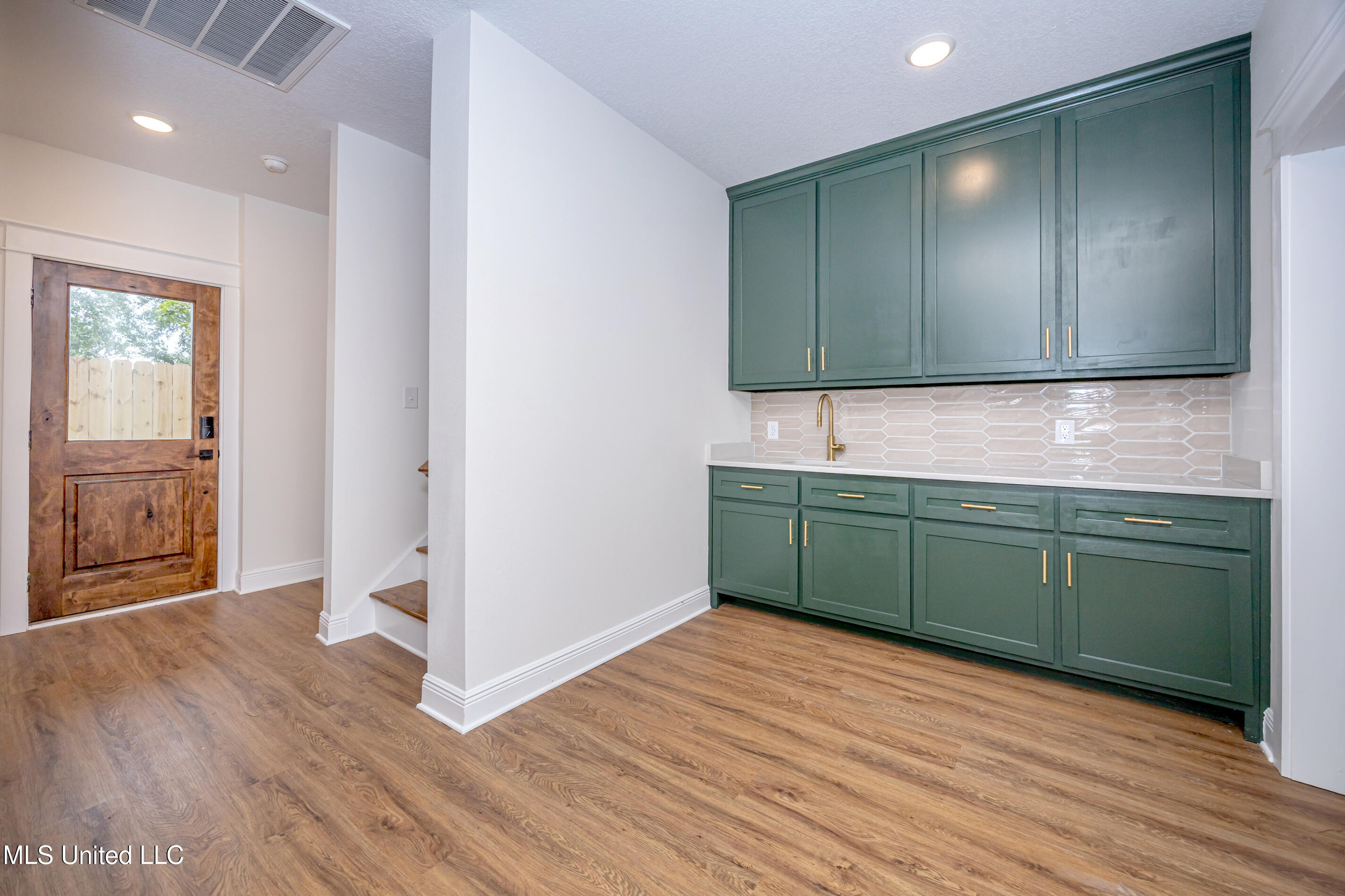 9329 Ridgeview Drive Ocean Springs, MS 39564 - Photo 30 of 126 IMG_4126