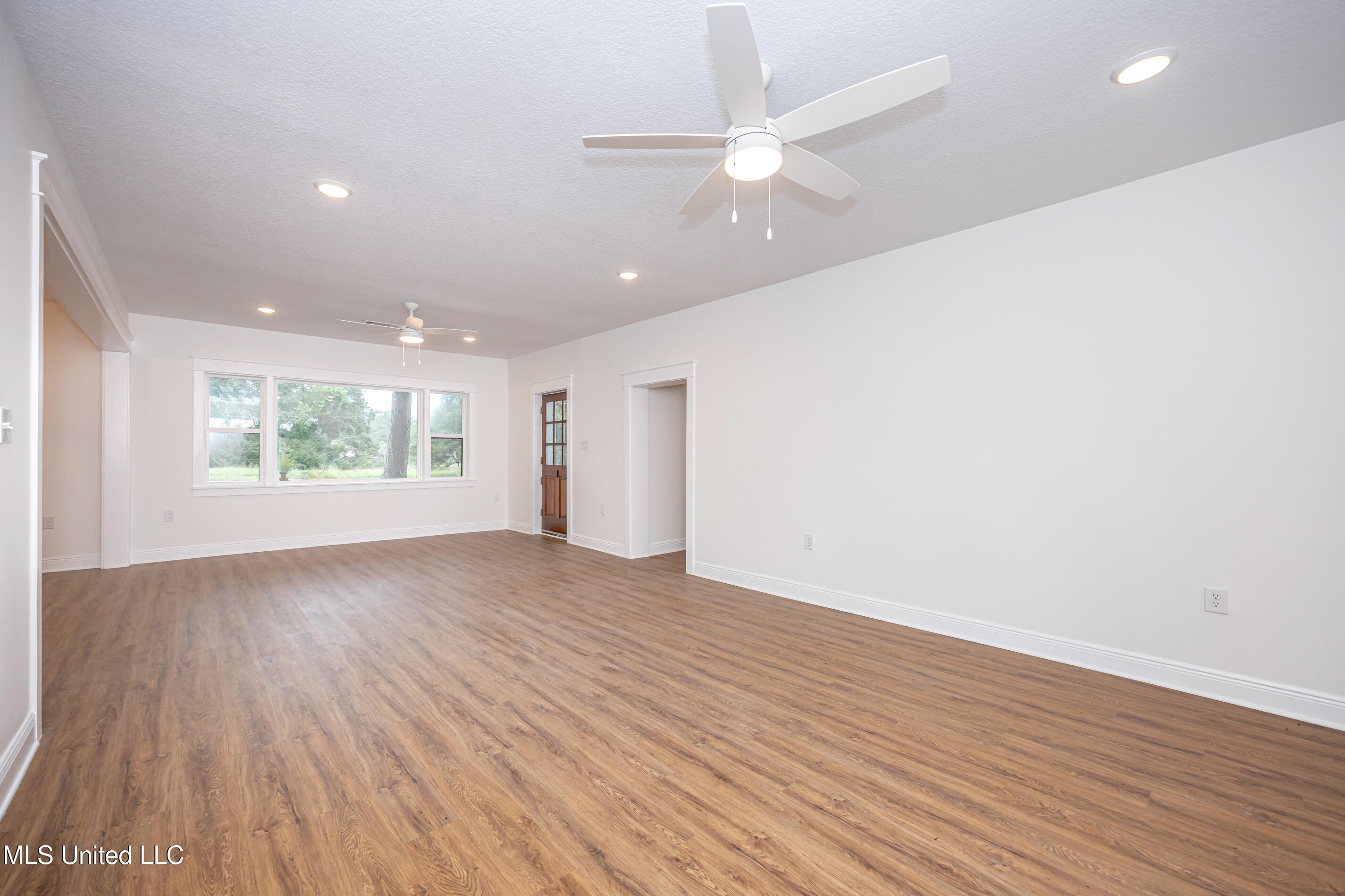 9329 Ridgeview Drive Ocean Springs, MS 39564 - Photo 31 of 114 IMG_4133