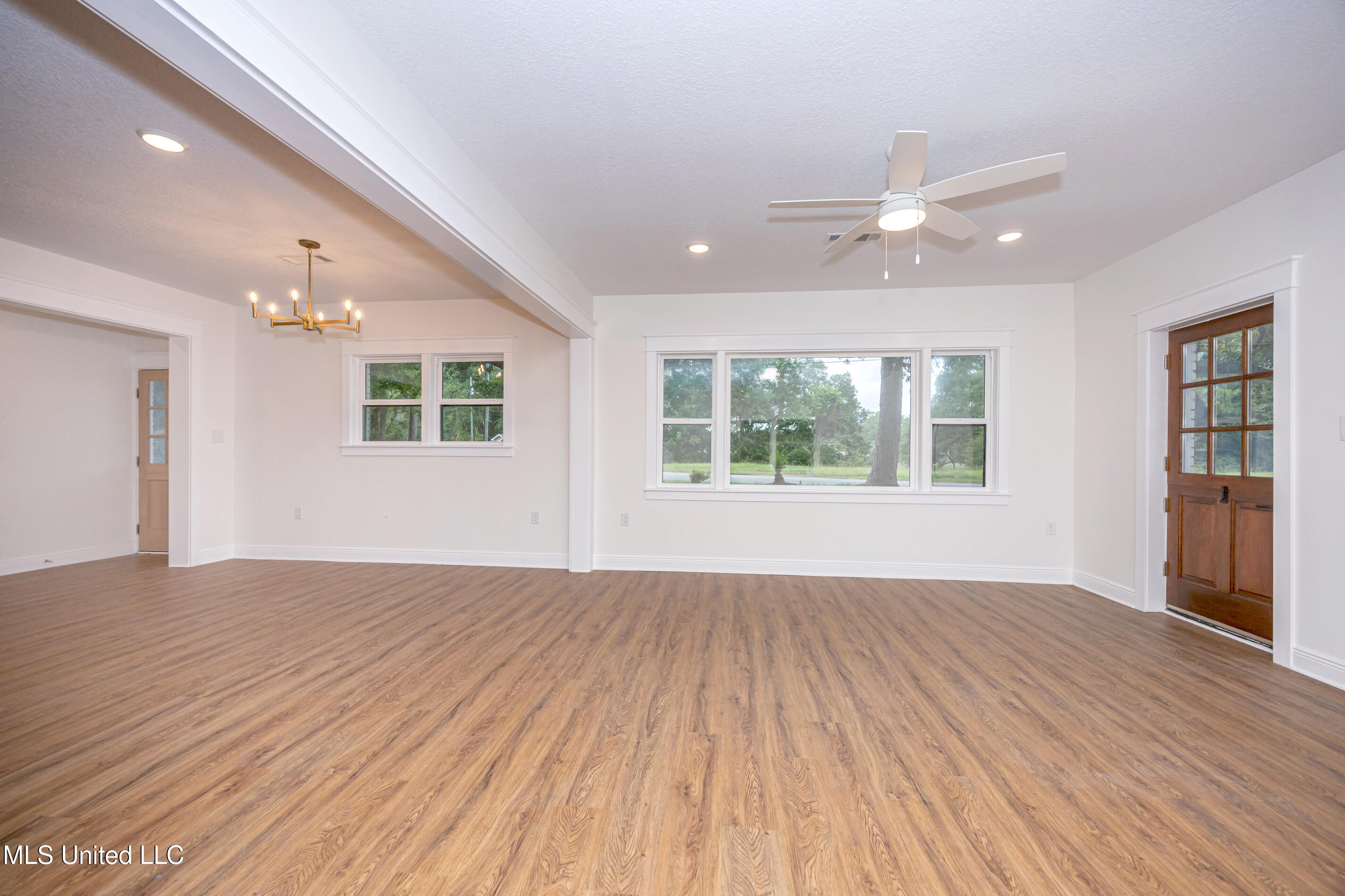 9329 Ridgeview Drive Ocean Springs, MS 39564 - Photo 32 of 126 IMG_4129