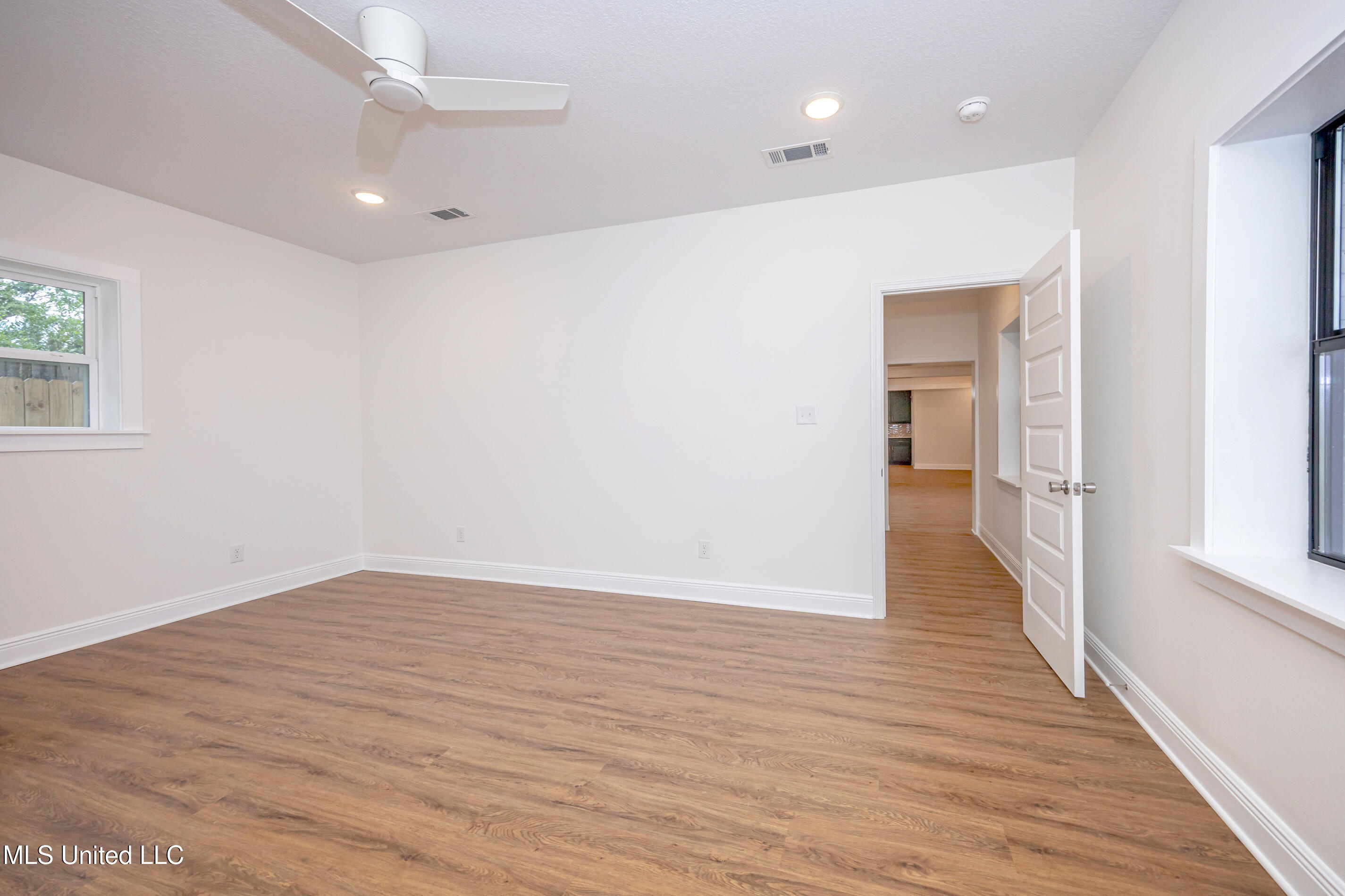 9329 Ridgeview Drive Ocean Springs, MS 39564 - Photo 42 of 114 IMG_4145