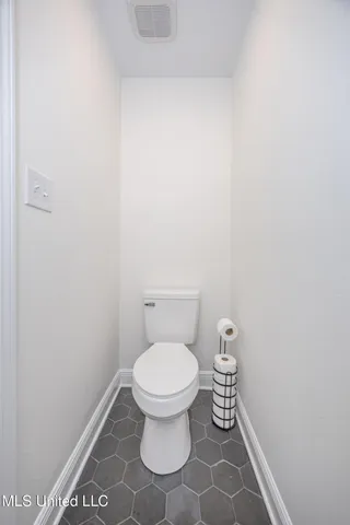 $485,000 | 9329 Ridgeview Drive, Ocean Springs, MS 39564