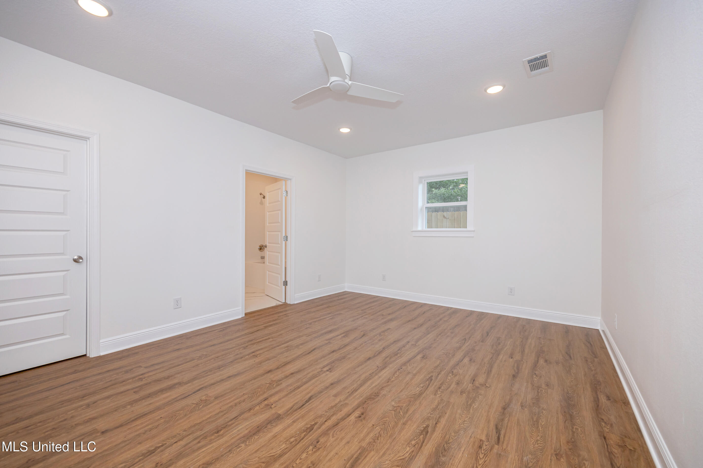 9329 Ridgeview Drive Ocean Springs, MS 39564 - Photo 55 of 126 IMG_4146