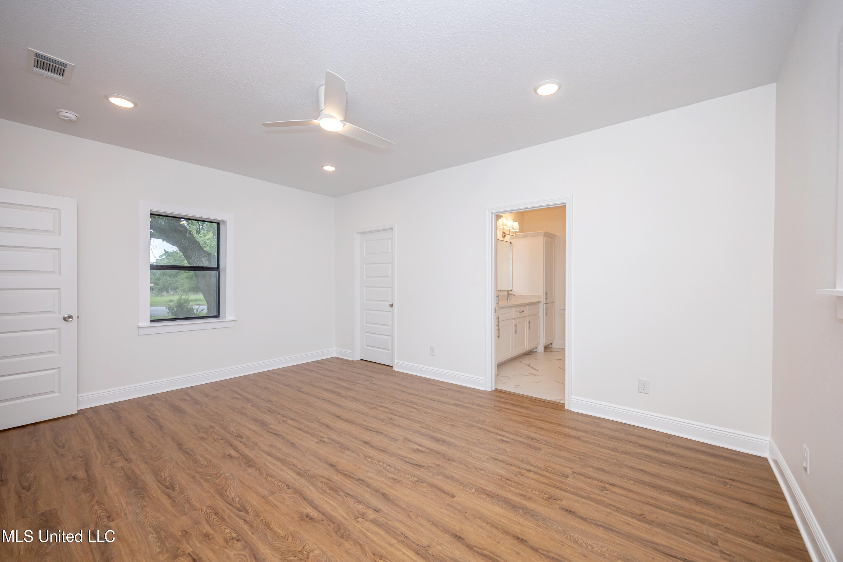 9329 Ridgeview Drive Ocean Springs, MS 39564 - Photo 56 of 126 IMG_4147