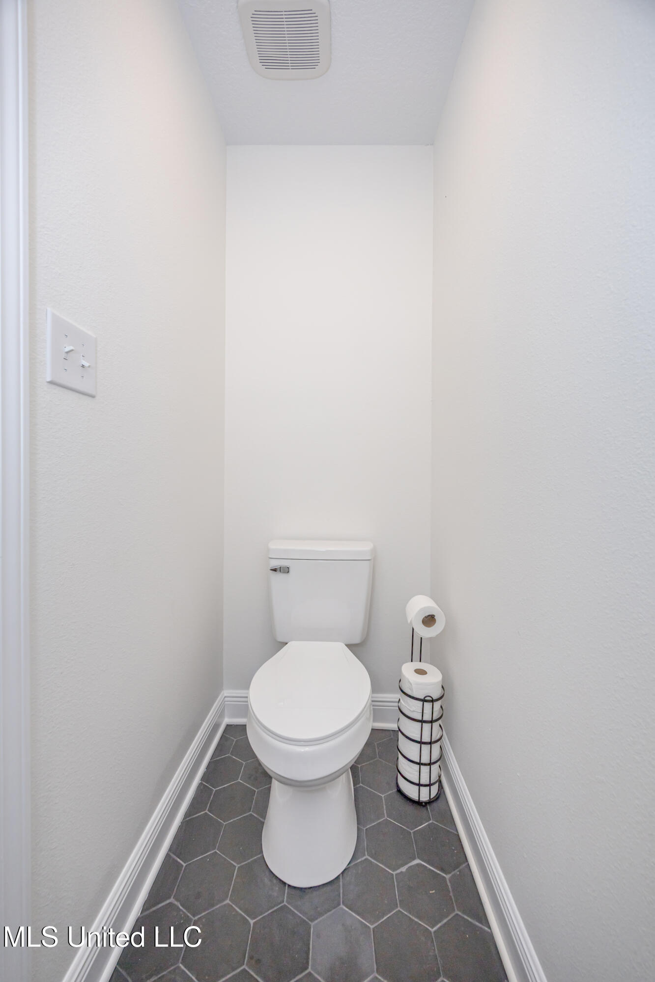 9329 Ridgeview Drive Ocean Springs, MS 39564 - Photo 63 of 126 IMG_4160