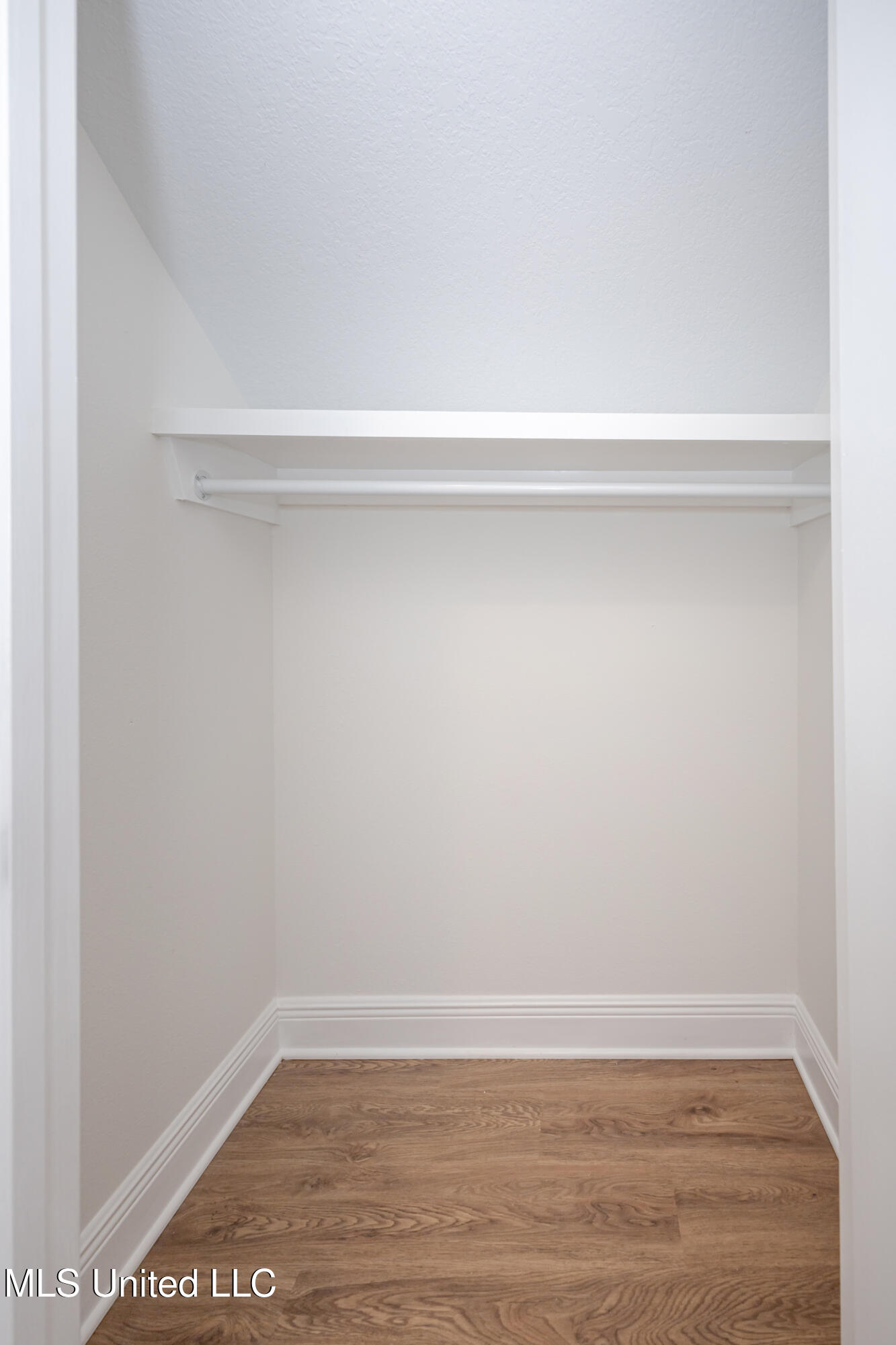 9329 Ridgeview Drive Ocean Springs, MS 39564 - Photo 72 of 114 IMG_4188