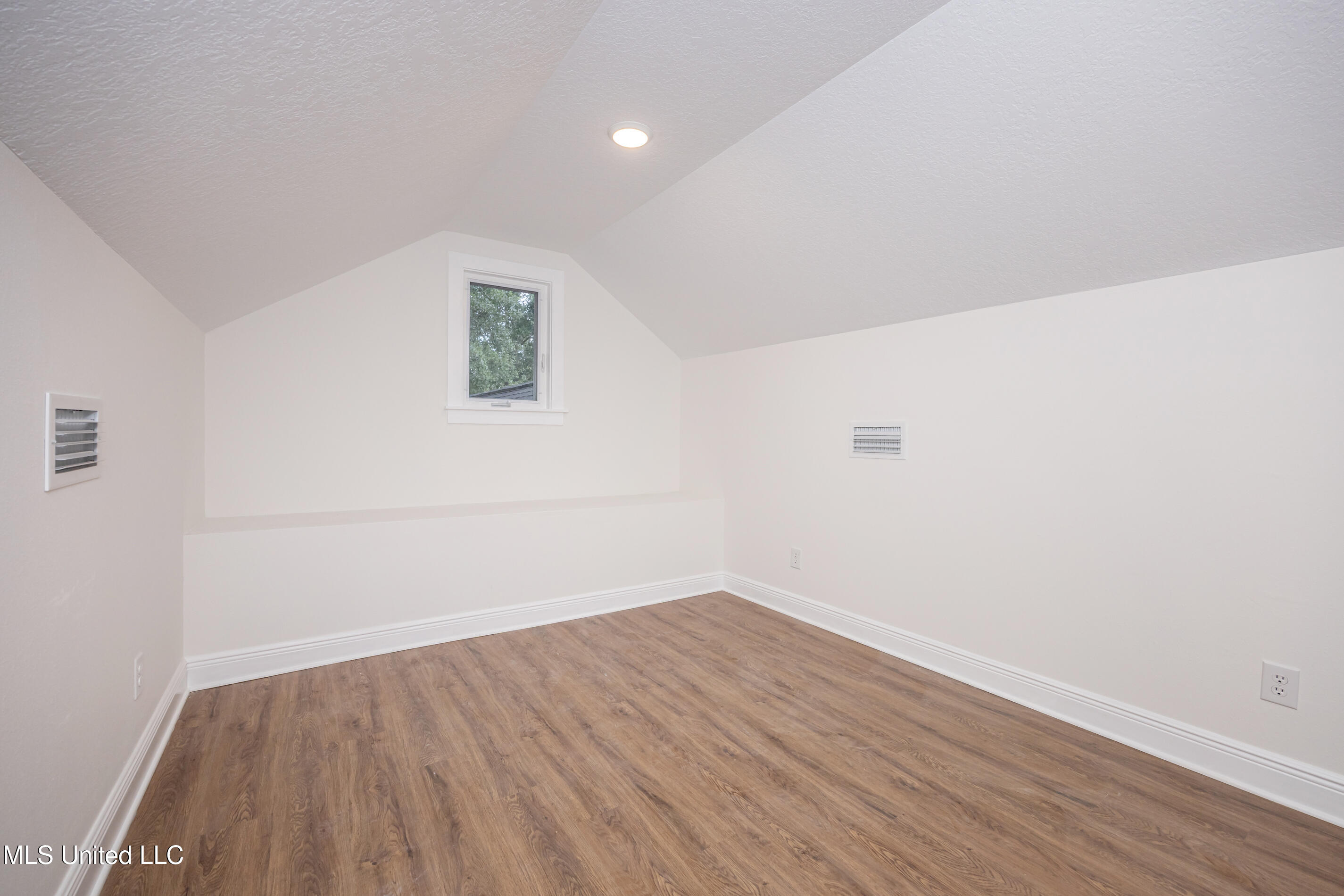 9329 Ridgeview Drive Ocean Springs, MS 39564 - Photo 80 of 126 IMG_4184