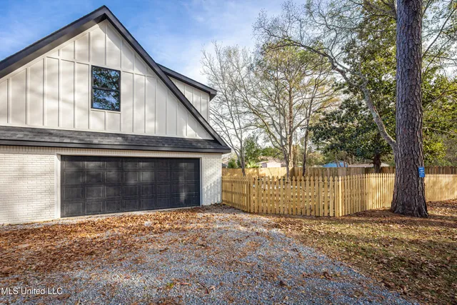 $485,000 | 9329 Ridgeview Drive, Ocean Springs, MS 39564