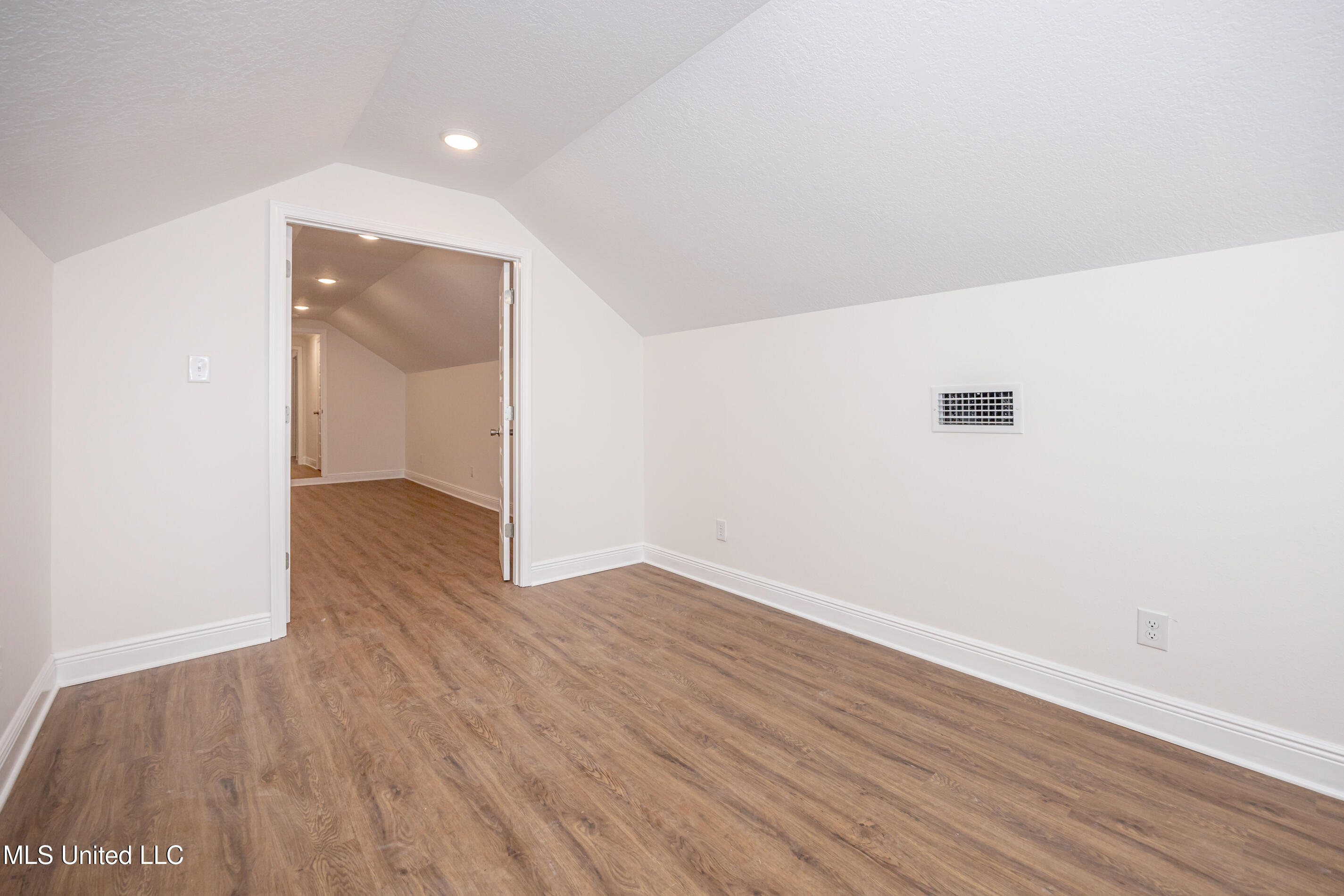 9329 Ridgeview Drive Ocean Springs, MS 39564 - Photo 81 of 126 IMG_4185