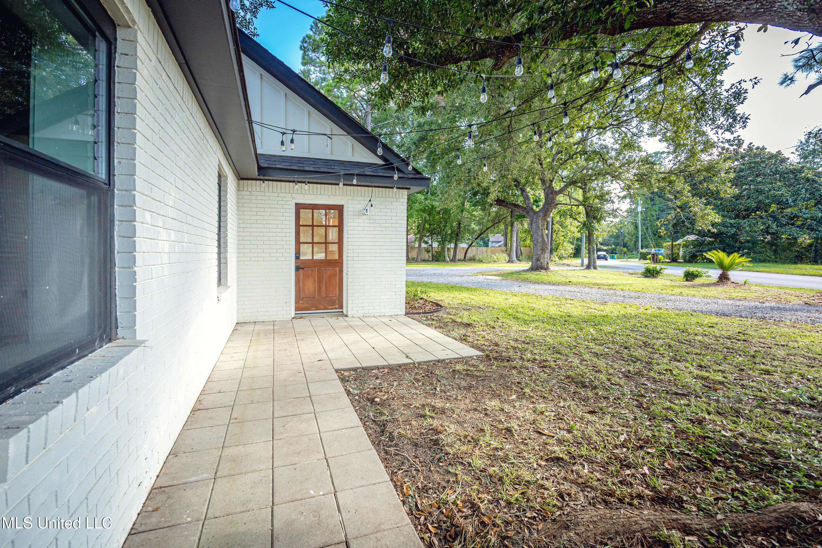 9329 Ridgeview Drive Ocean Springs, MS 39564 - Photo 84 of 114 IMG_4507
