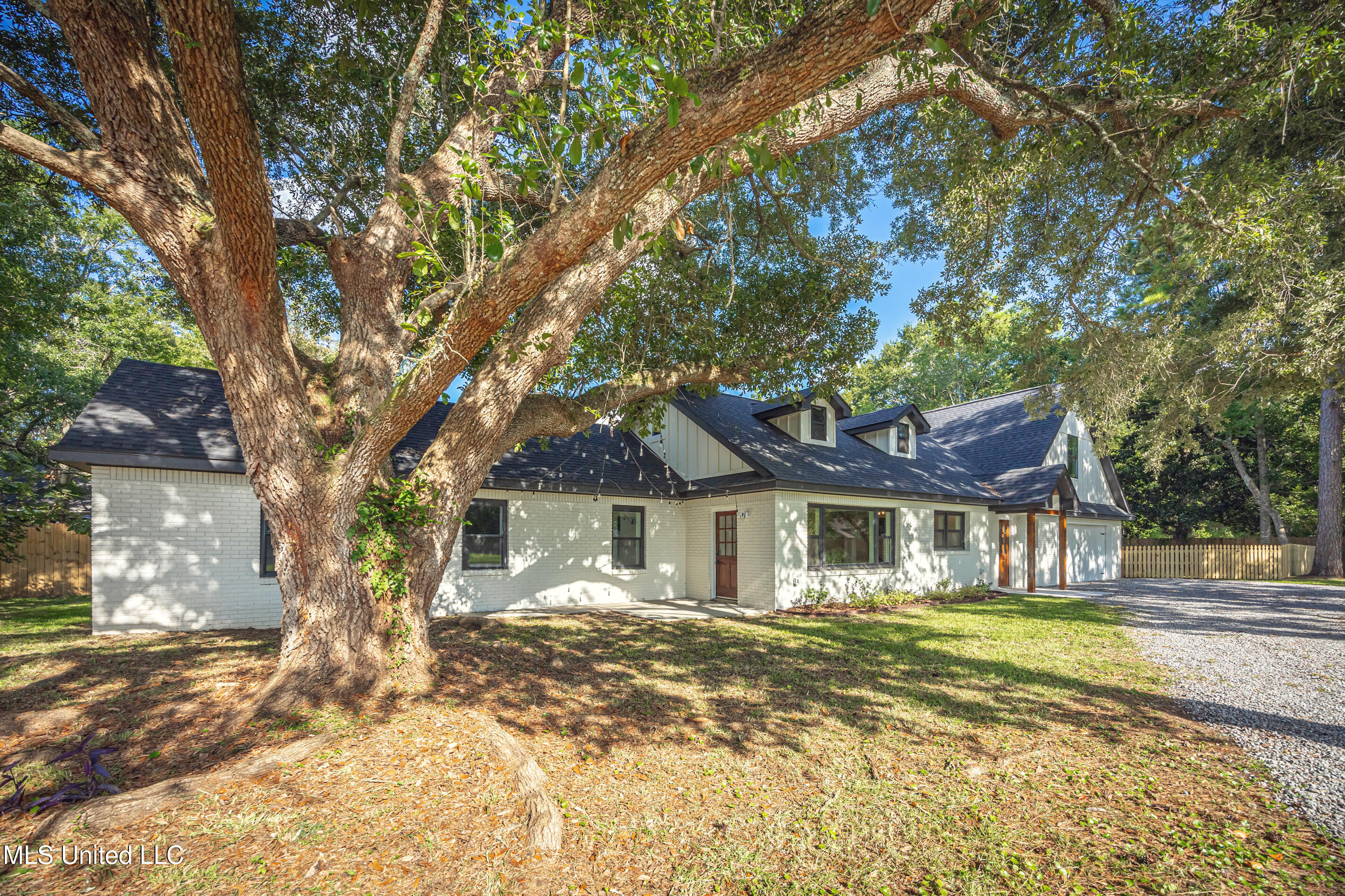 9329 Ridgeview Drive Ocean Springs, MS 39564 - Photo 85 of 114 IMG_4441