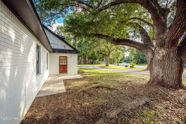 $485,000 | 9329 Ridgeview Drive, Ocean Springs, MS 39564