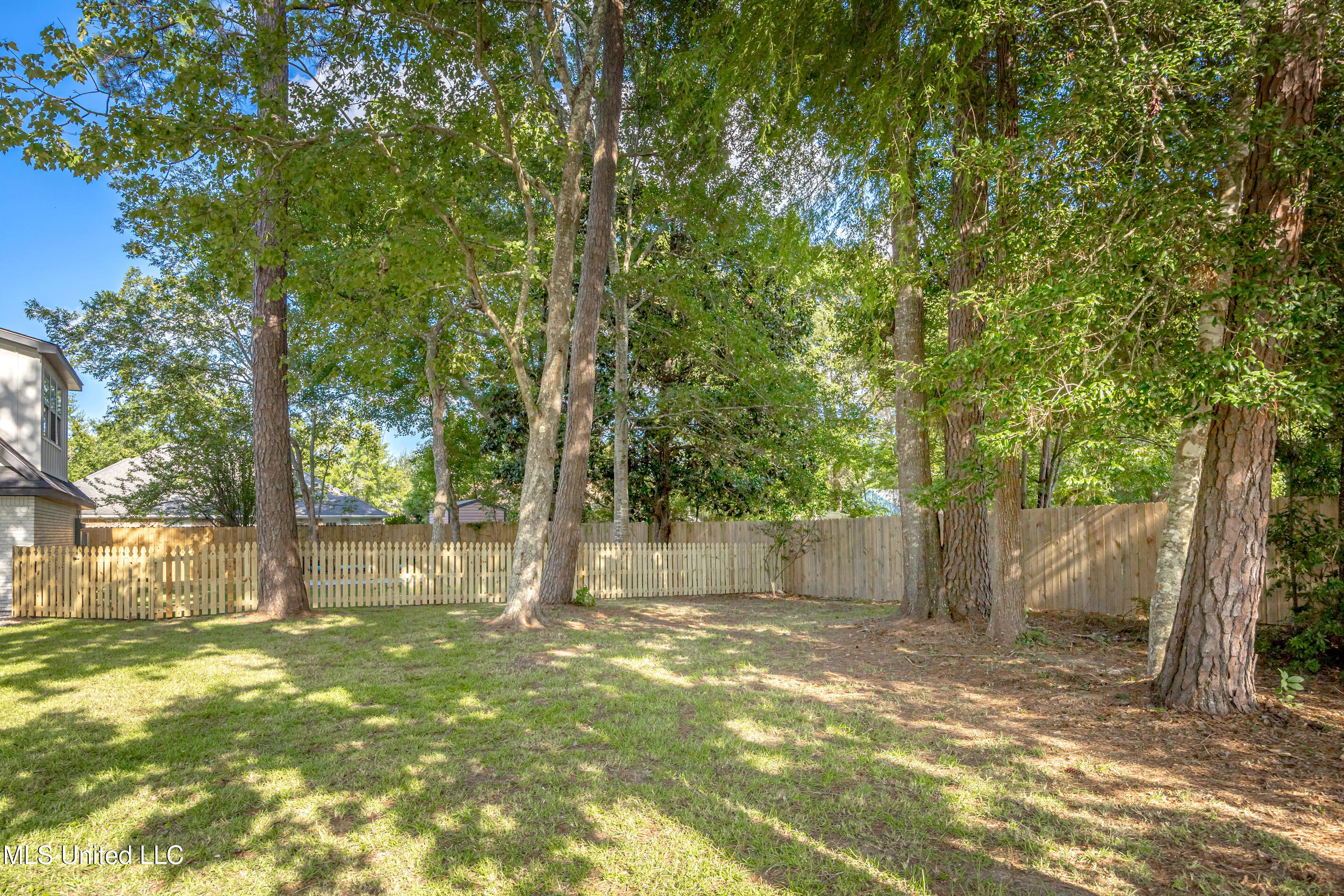 9329 Ridgeview Drive Ocean Springs, MS 39564 - Photo 87 of 114 IMG_4460