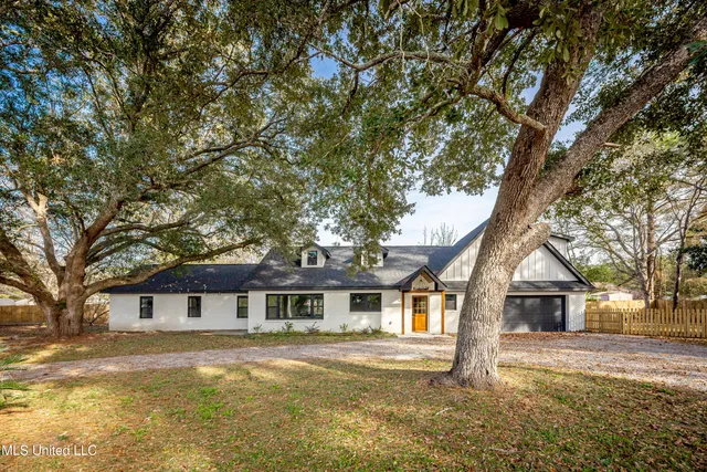 $485,000 | 9329 Ridgeview Drive, Ocean Springs, MS 39564