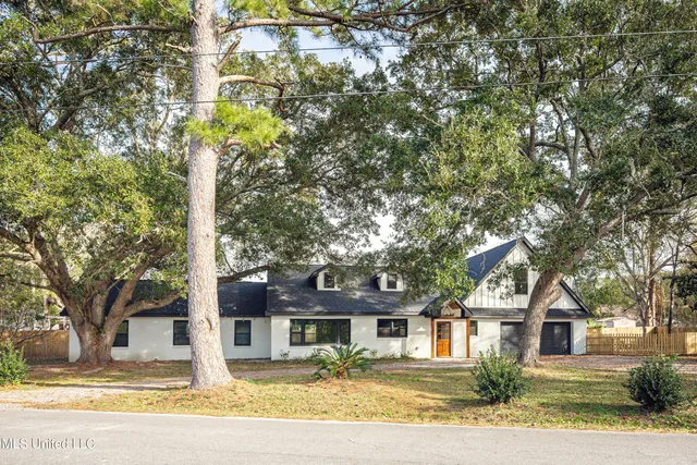 $485,000 | 9329 Ridgeview Drive, Ocean Springs, MS 39564