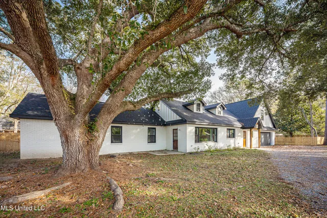 $485,000 | 9329 Ridgeview Drive, Ocean Springs, MS 39564