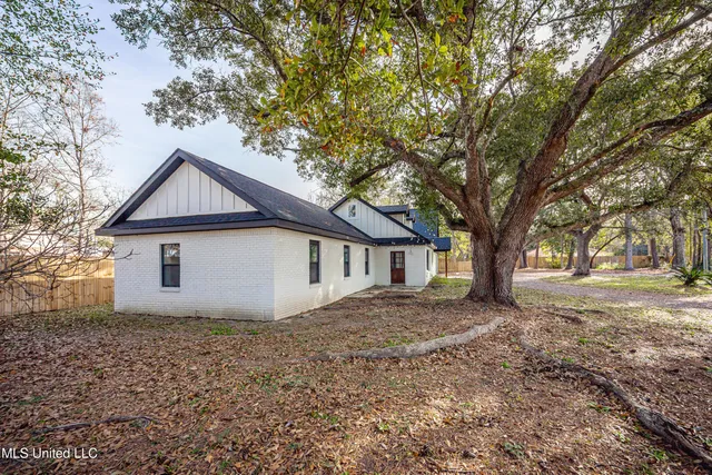 $485,000 | 9329 Ridgeview Drive, Ocean Springs, MS 39564