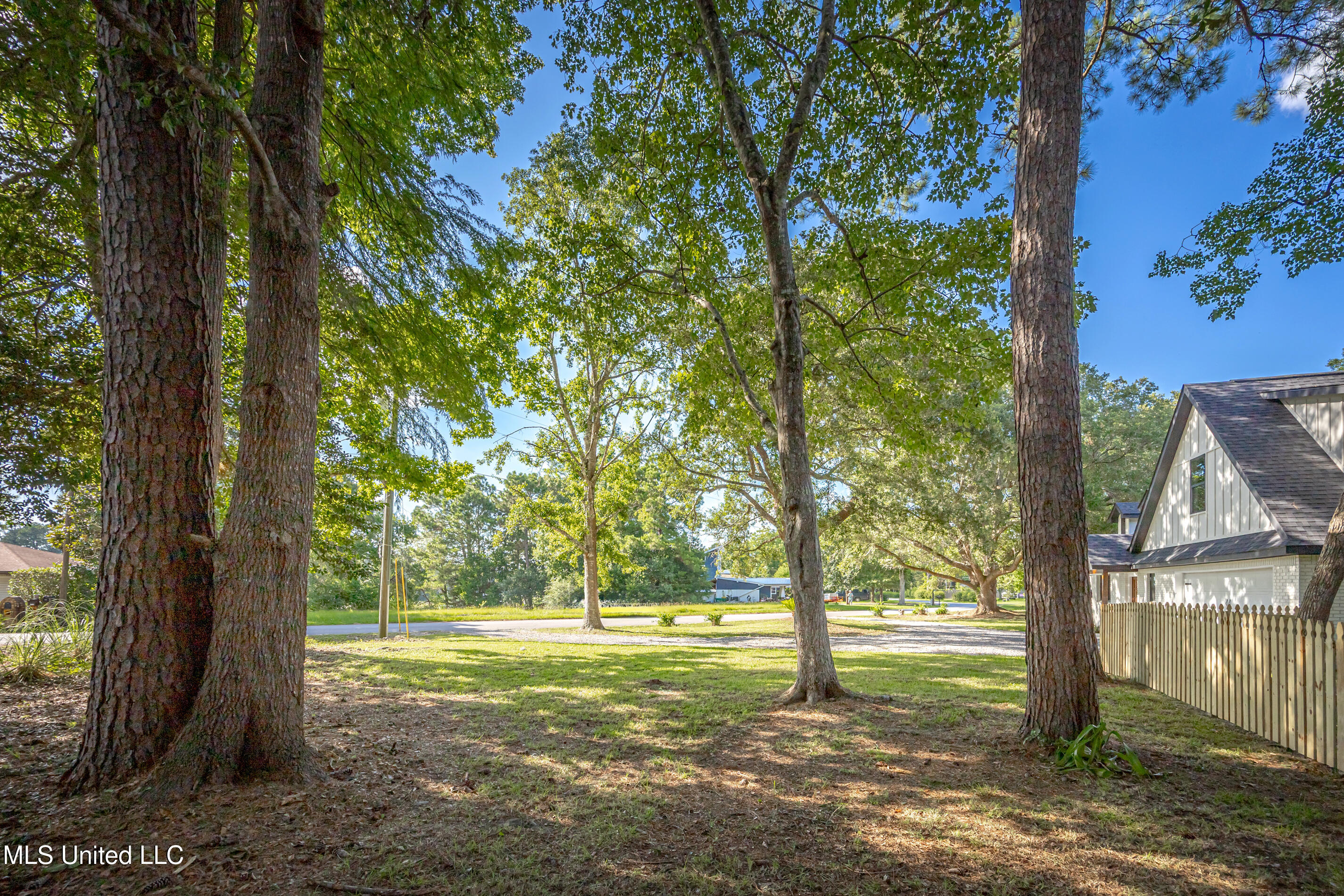 9329 Ridgeview Drive Ocean Springs, MS 39564 - Photo 100 of 126 IMG_4462