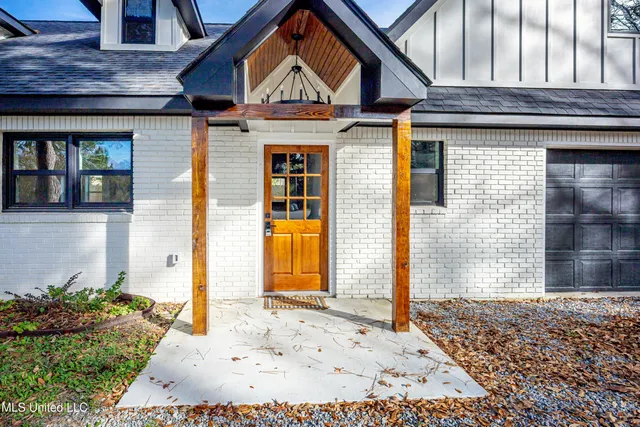 $485,000 | 9329 Ridgeview Drive, Ocean Springs, MS 39564