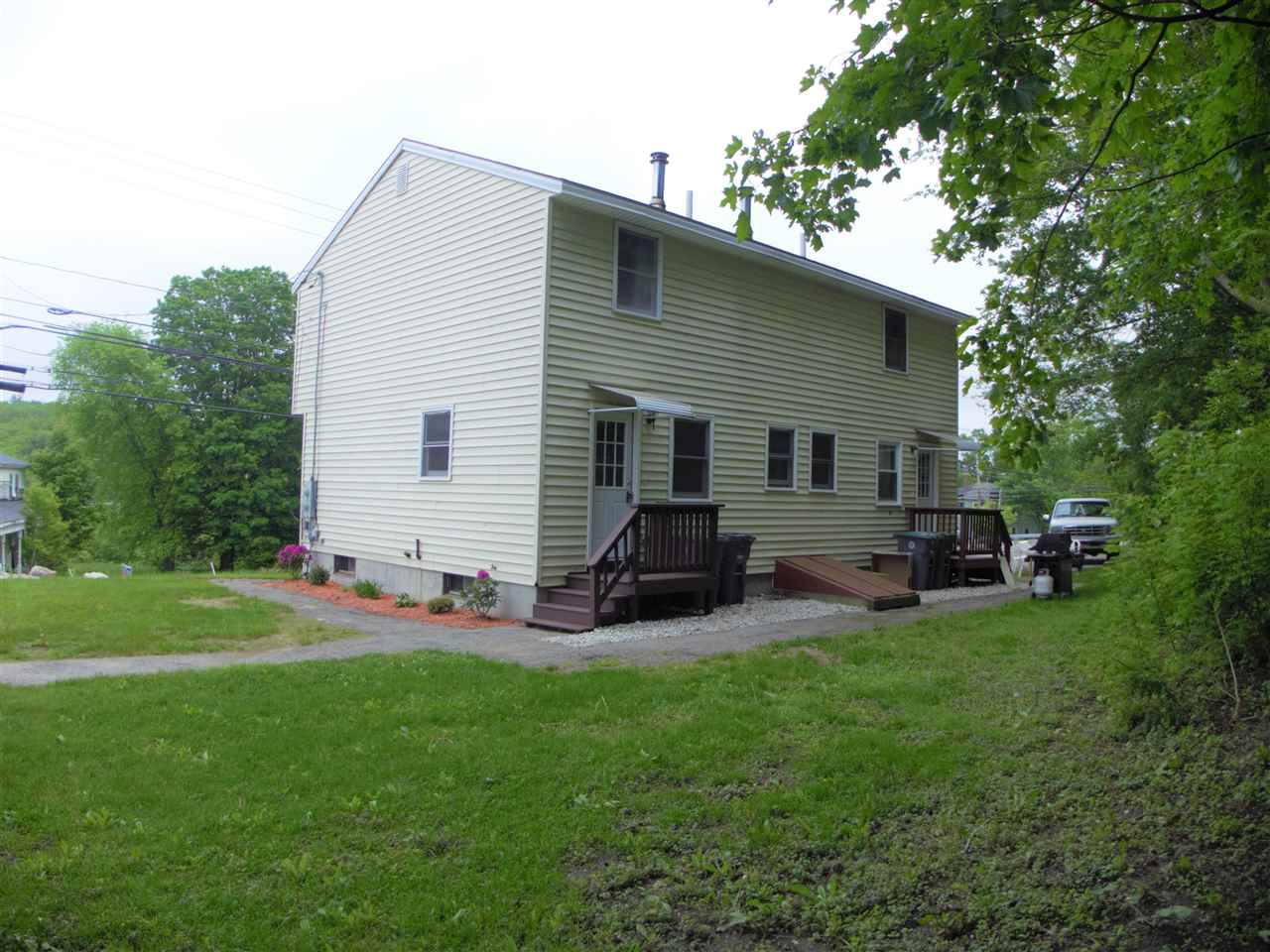 490 West River Road Hooksett, NH 03106 - Photo 2 of 32